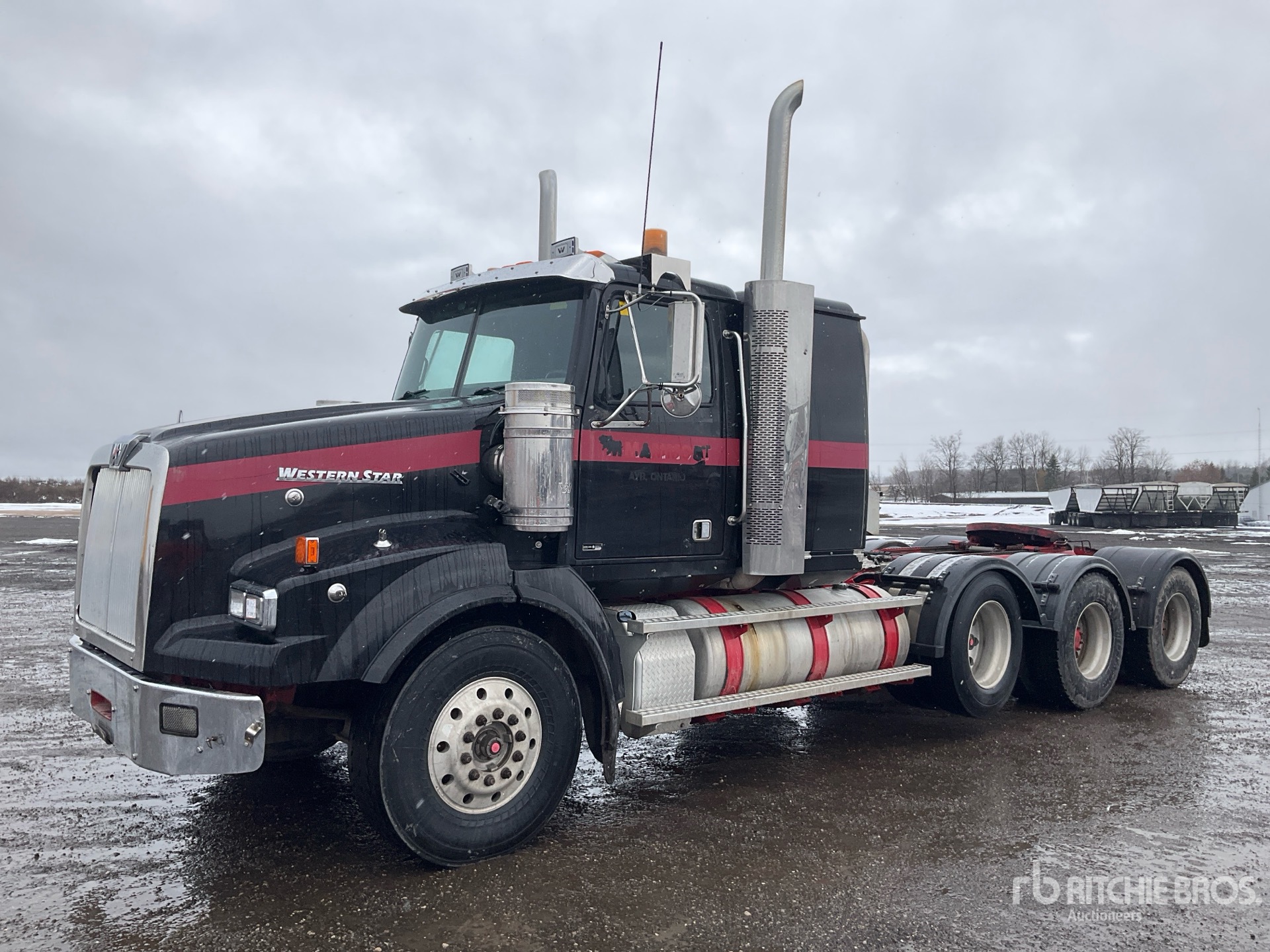 Aspect général with Image, coin avant gauche