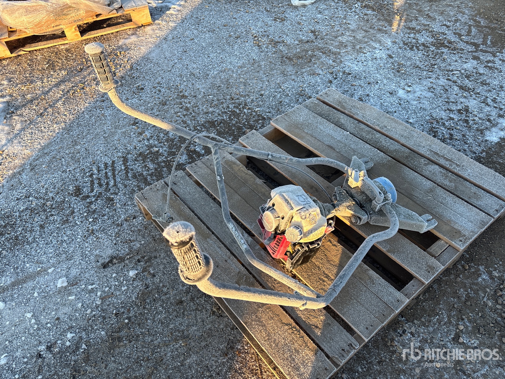 Aspect général with Image, coin arrière droit