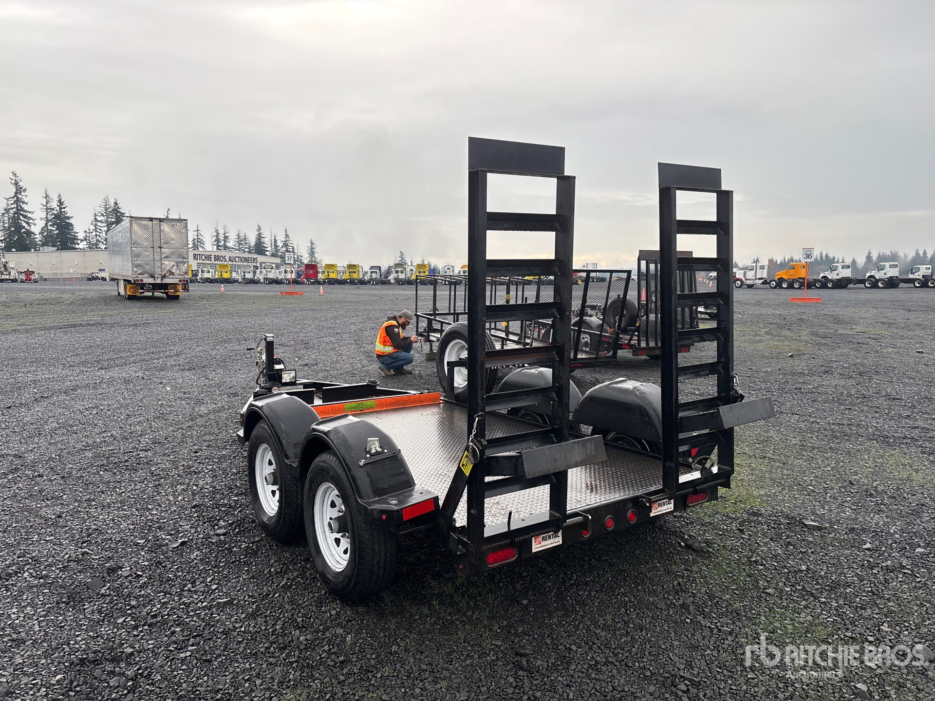 General Appearance with Bild, Ecke hinten links