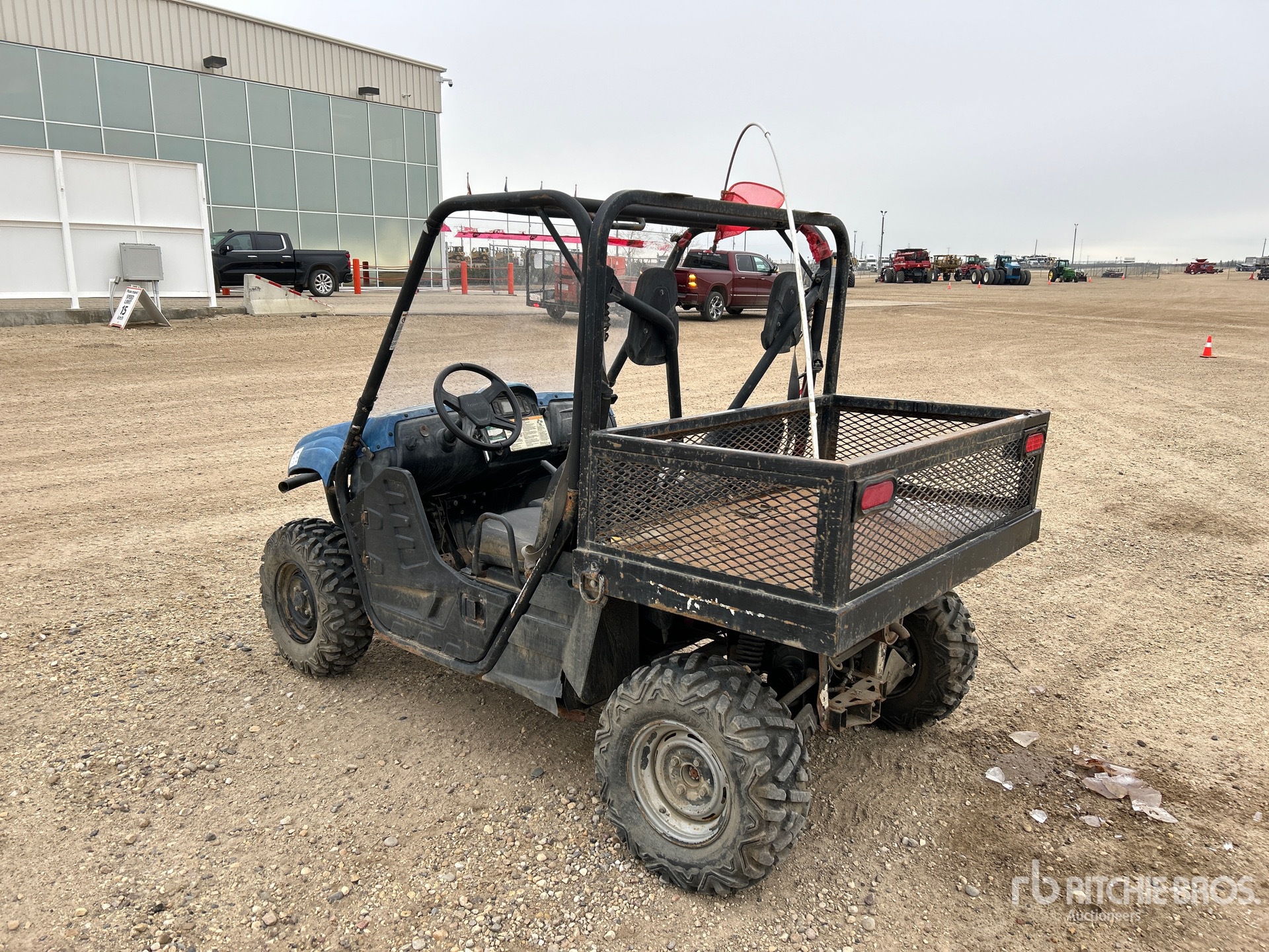 General Appearance with Foto, angolo posteriore sinistro