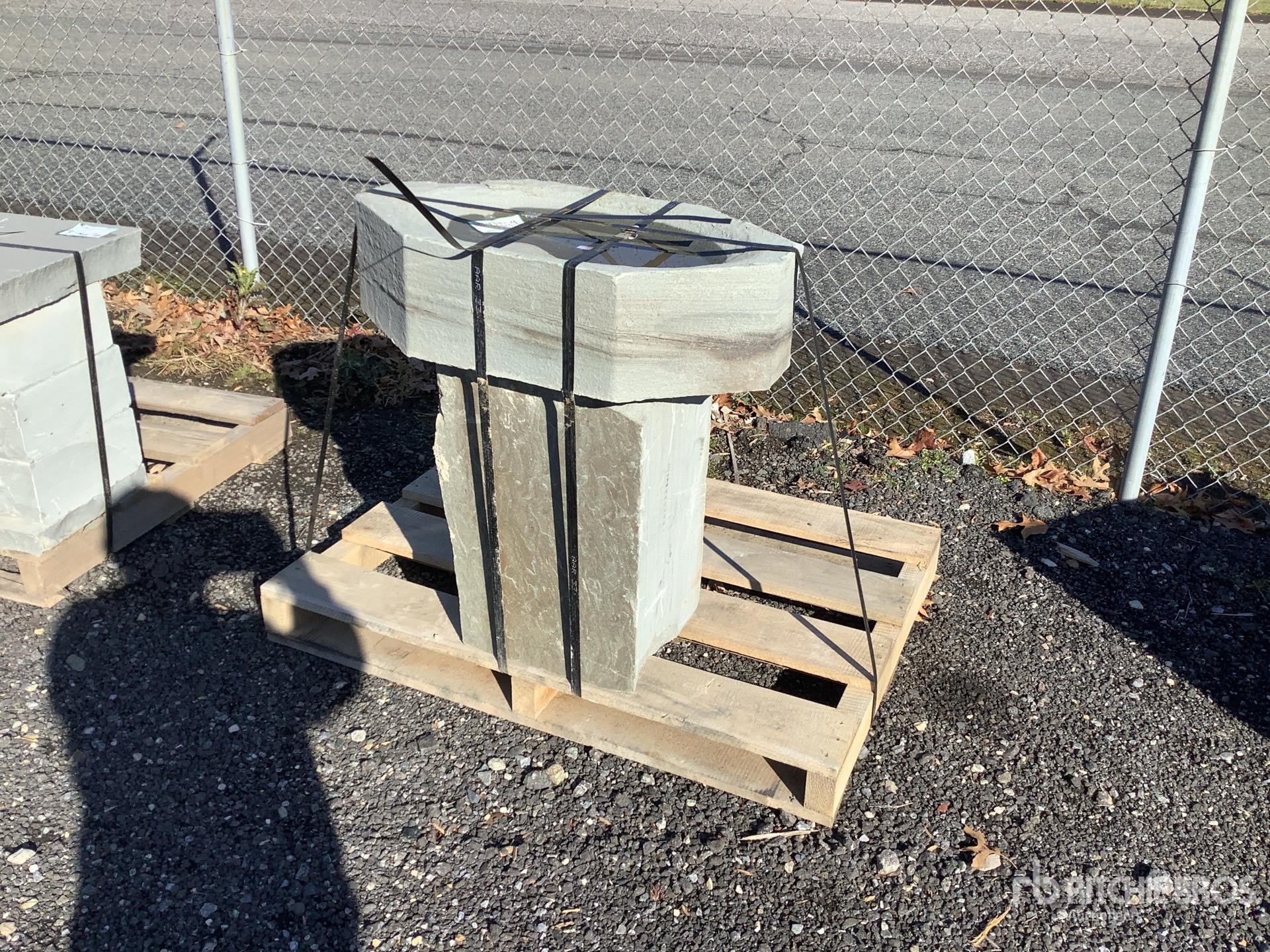 General Appearance with Featured Photo