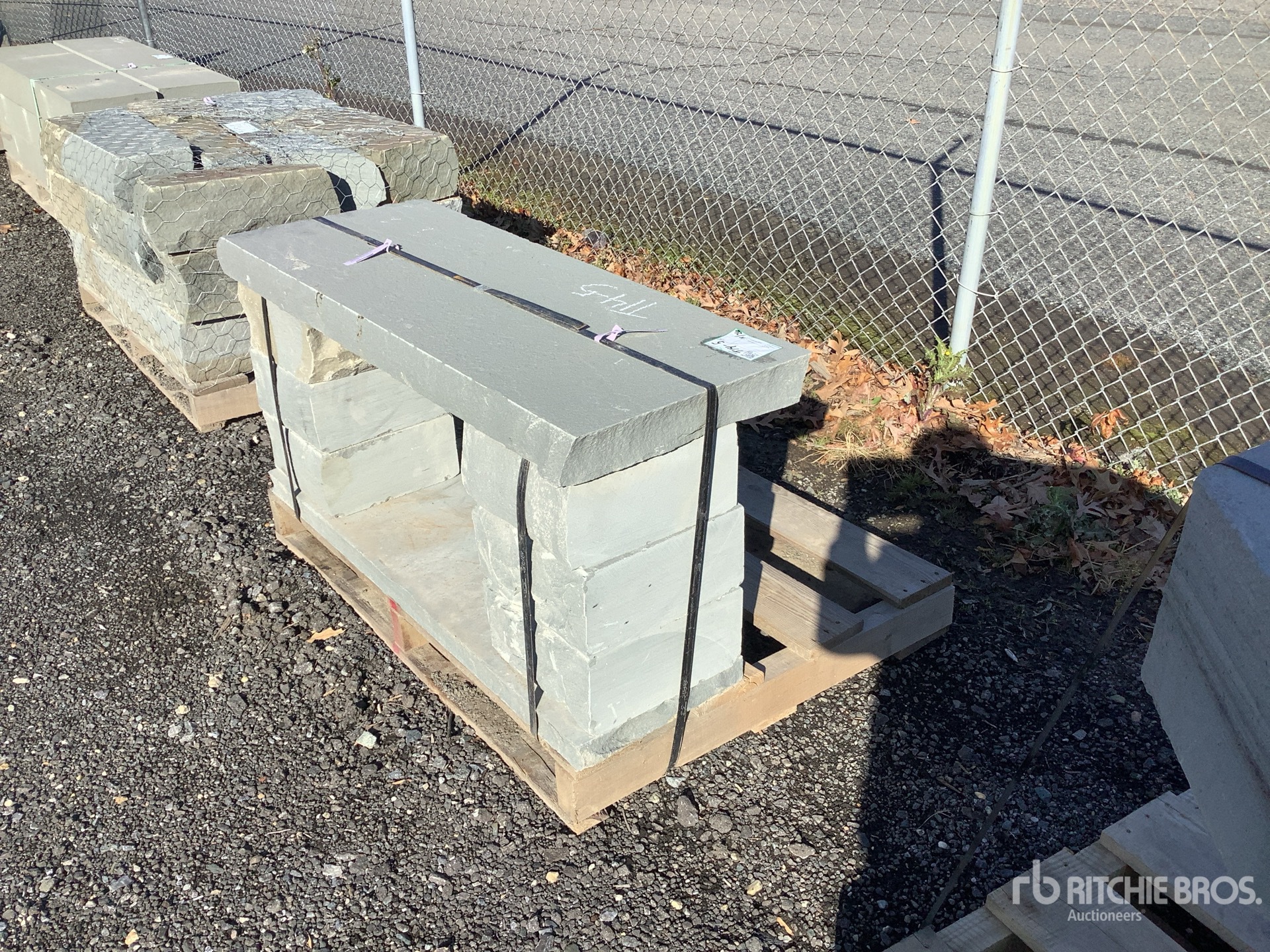 General Appearance with Featured Photo