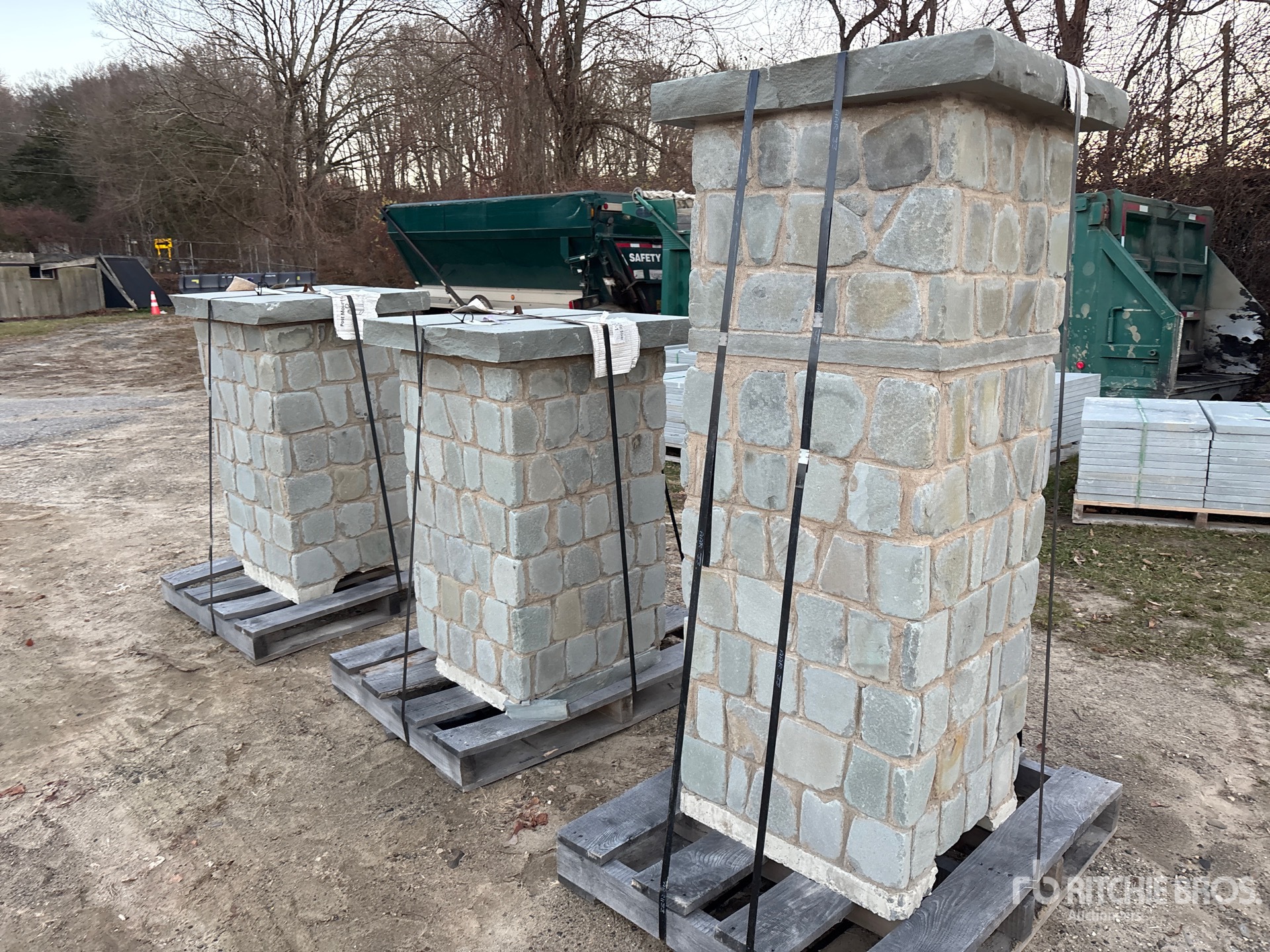 General Appearance with Bild, Ecke hinten rechts