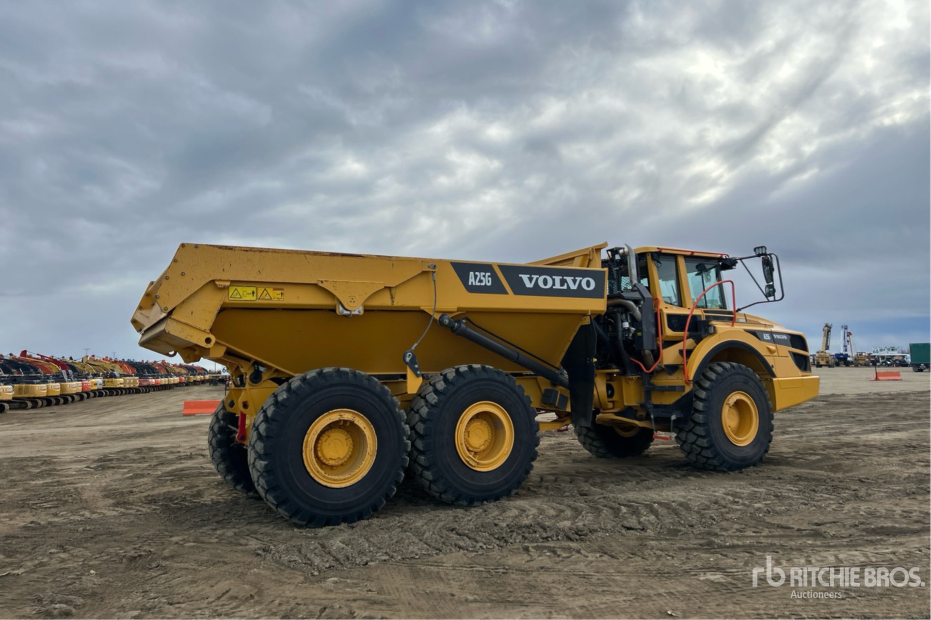 Aspect général with Image, coin arrière droit