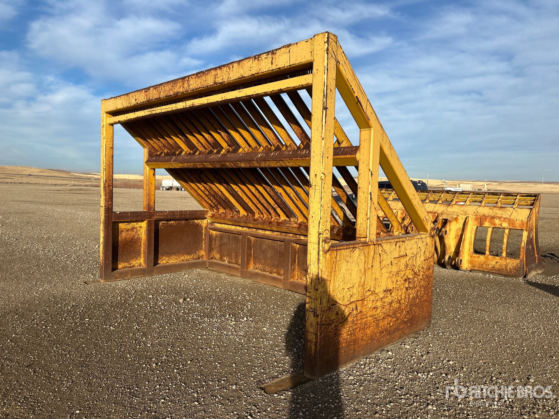 General Appearance with Featured Photo