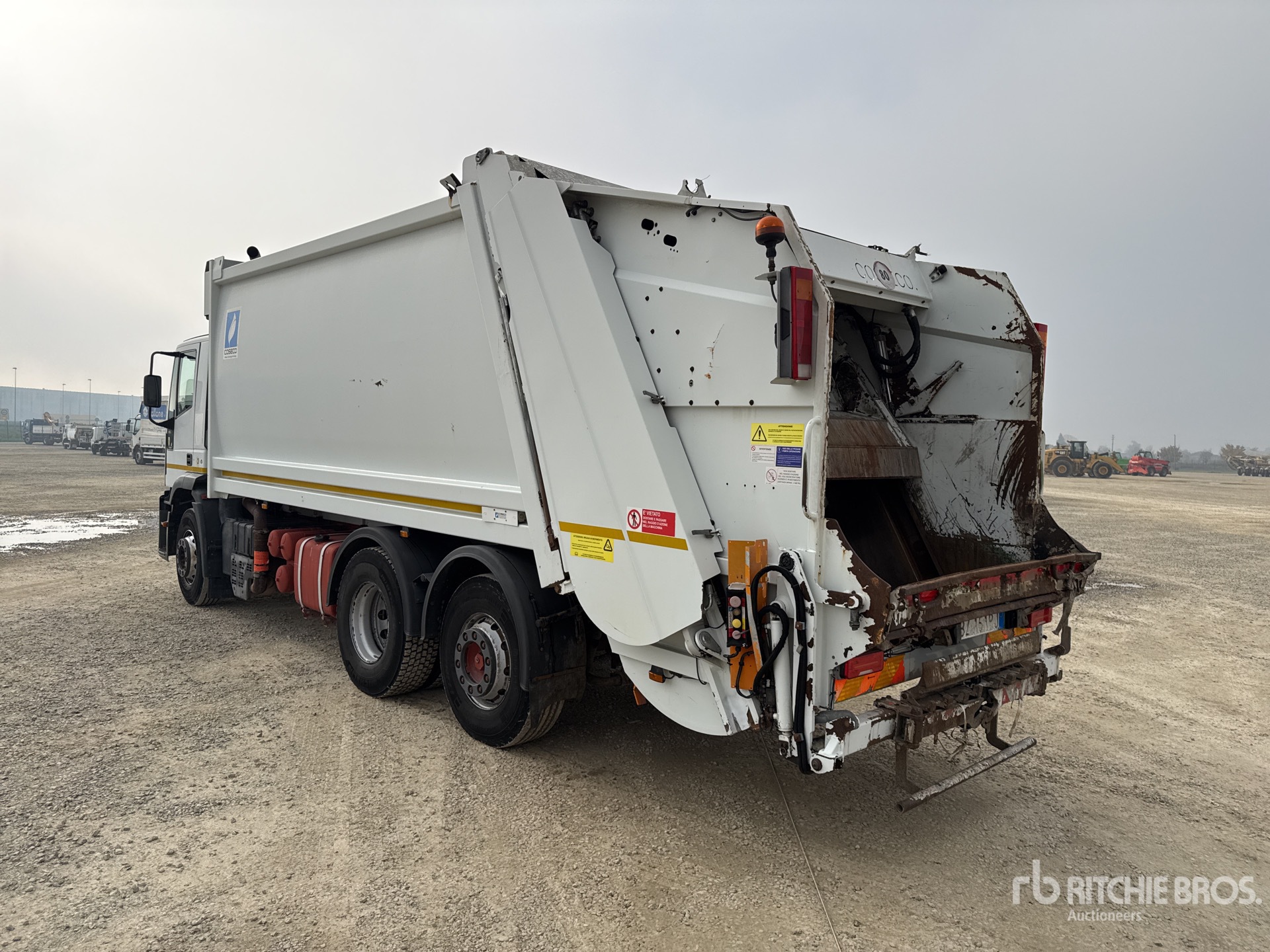 General Appearance with Bild, Ecke hinten links