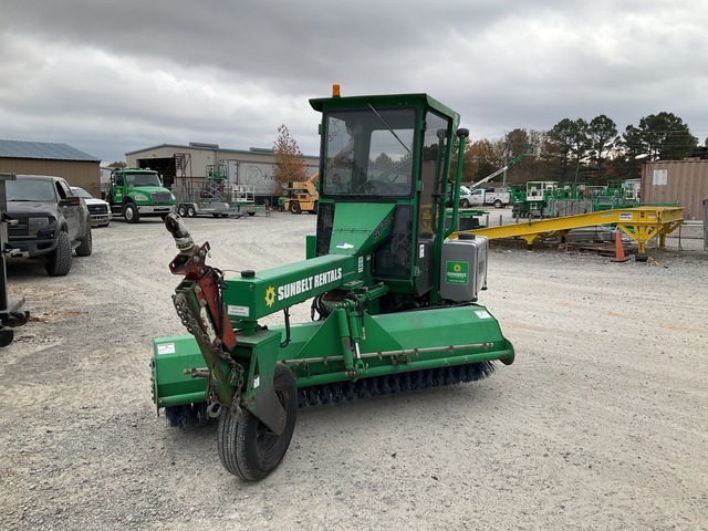 2019 Broce BW260C-8 Self-Propelled Broom 2019 Broce BW260C-8 Self-Propelled Broom