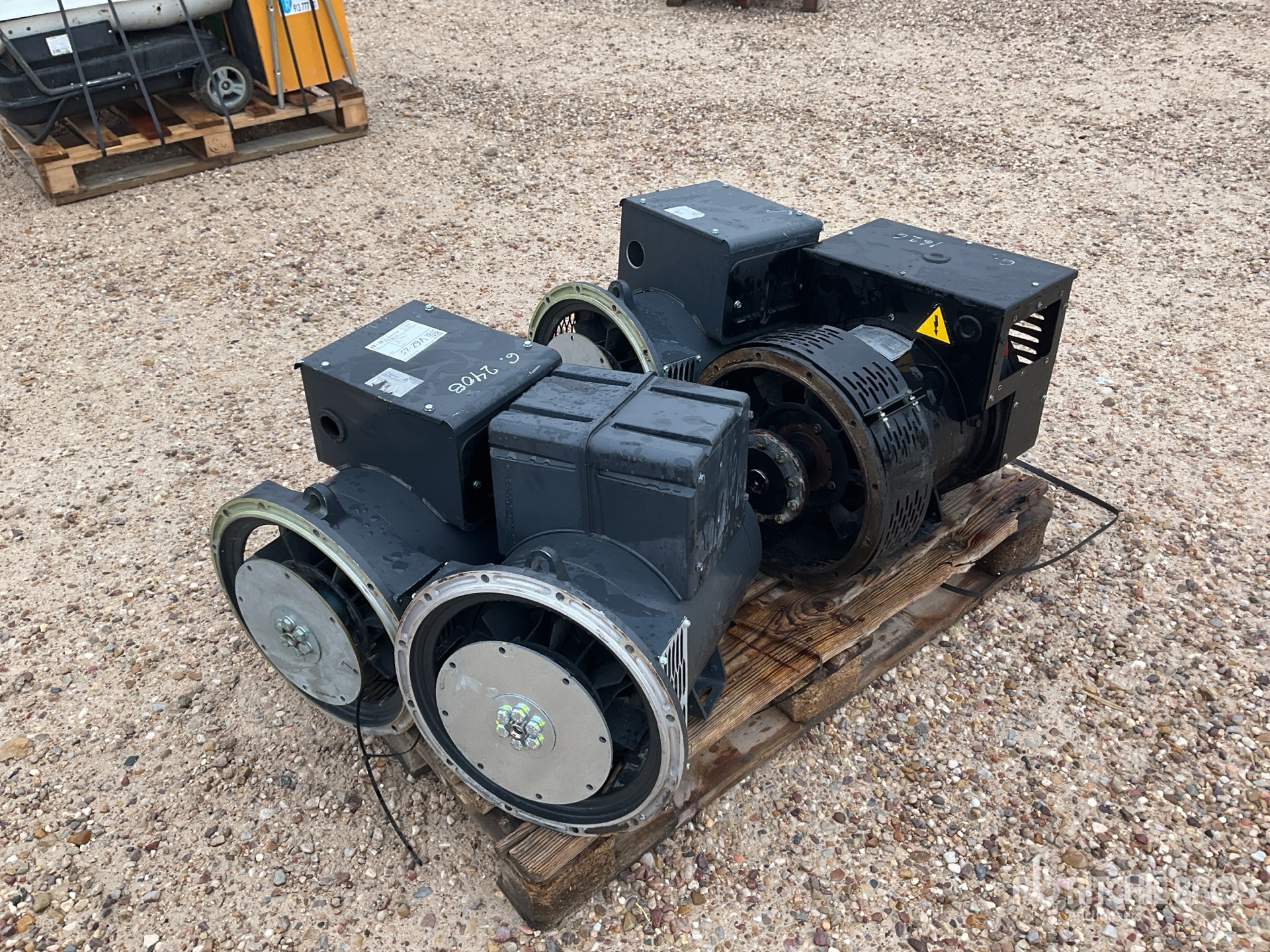 General Appearance with Bild, Ecke vorne links