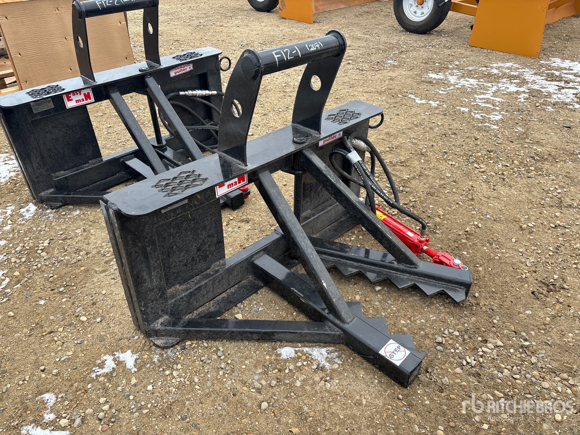 General Appearance with Bild, Ecke vorne rechts