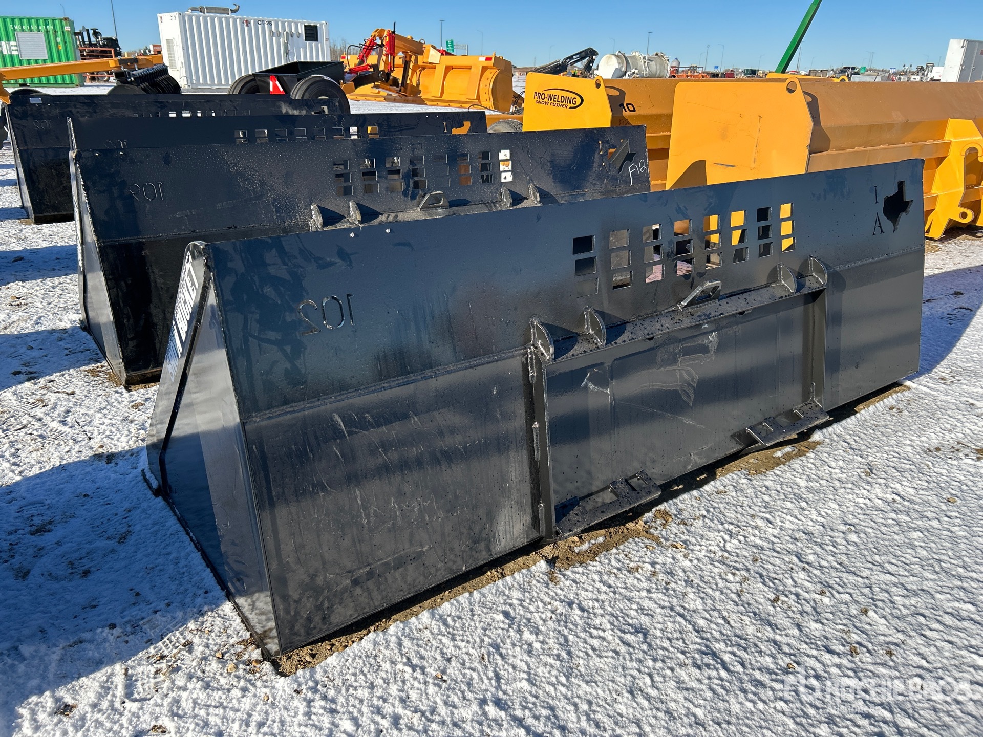 General Appearance with Bild, Ecke hinten links