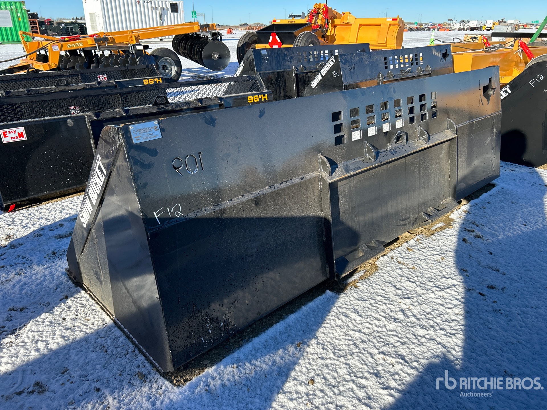 General Appearance with Bild, Ecke hinten links