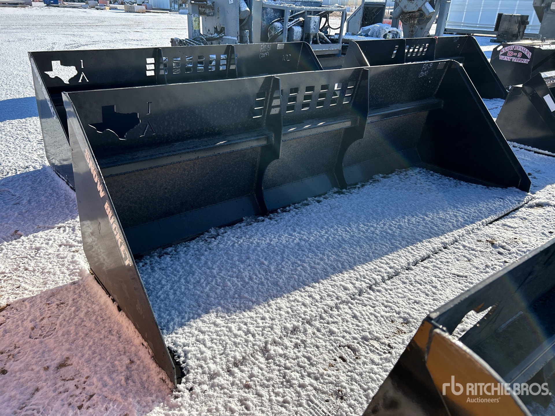 General Appearance with Bild, Ecke vorne rechts