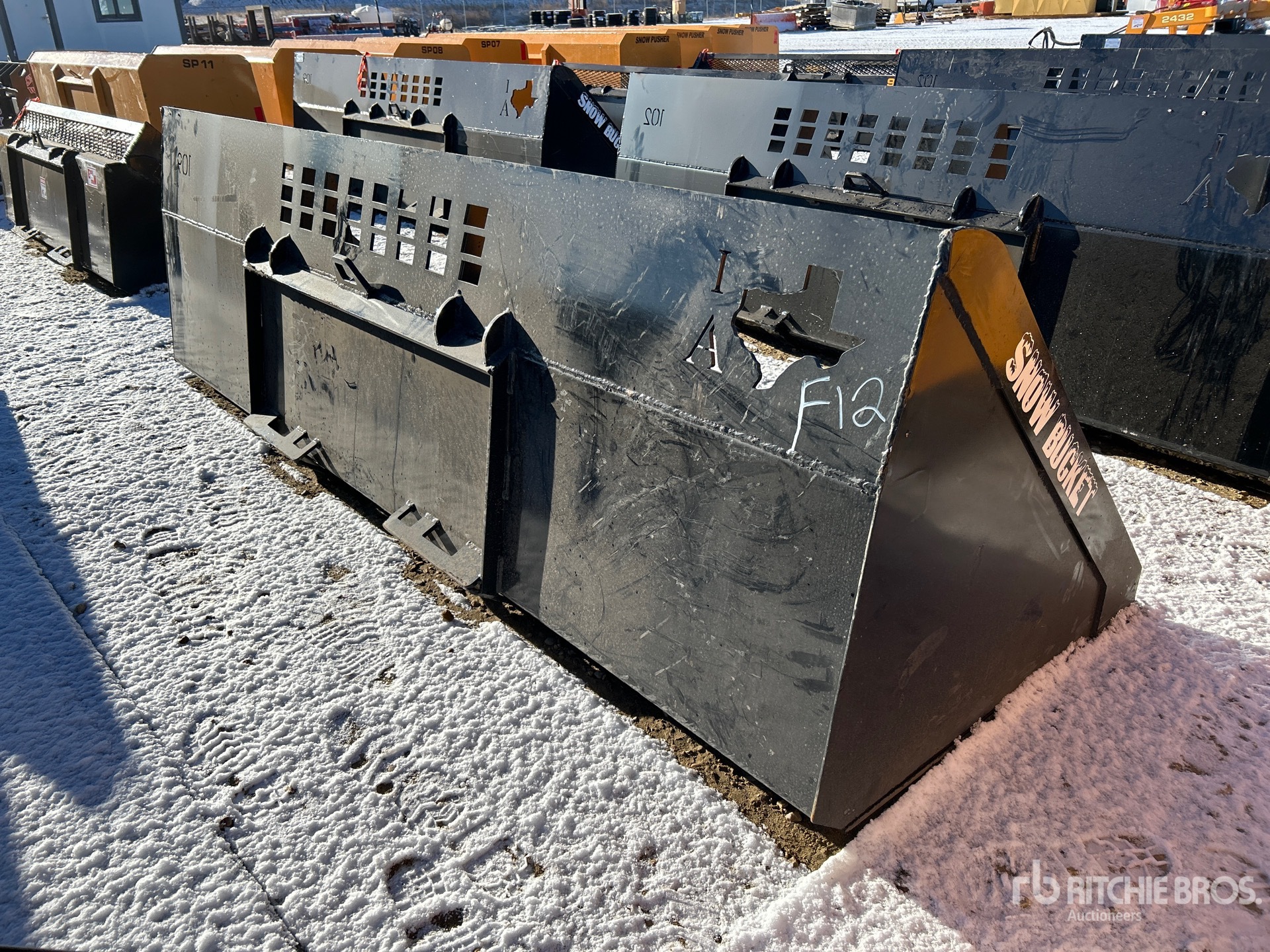 General Appearance with Bild, Ecke hinten rechts