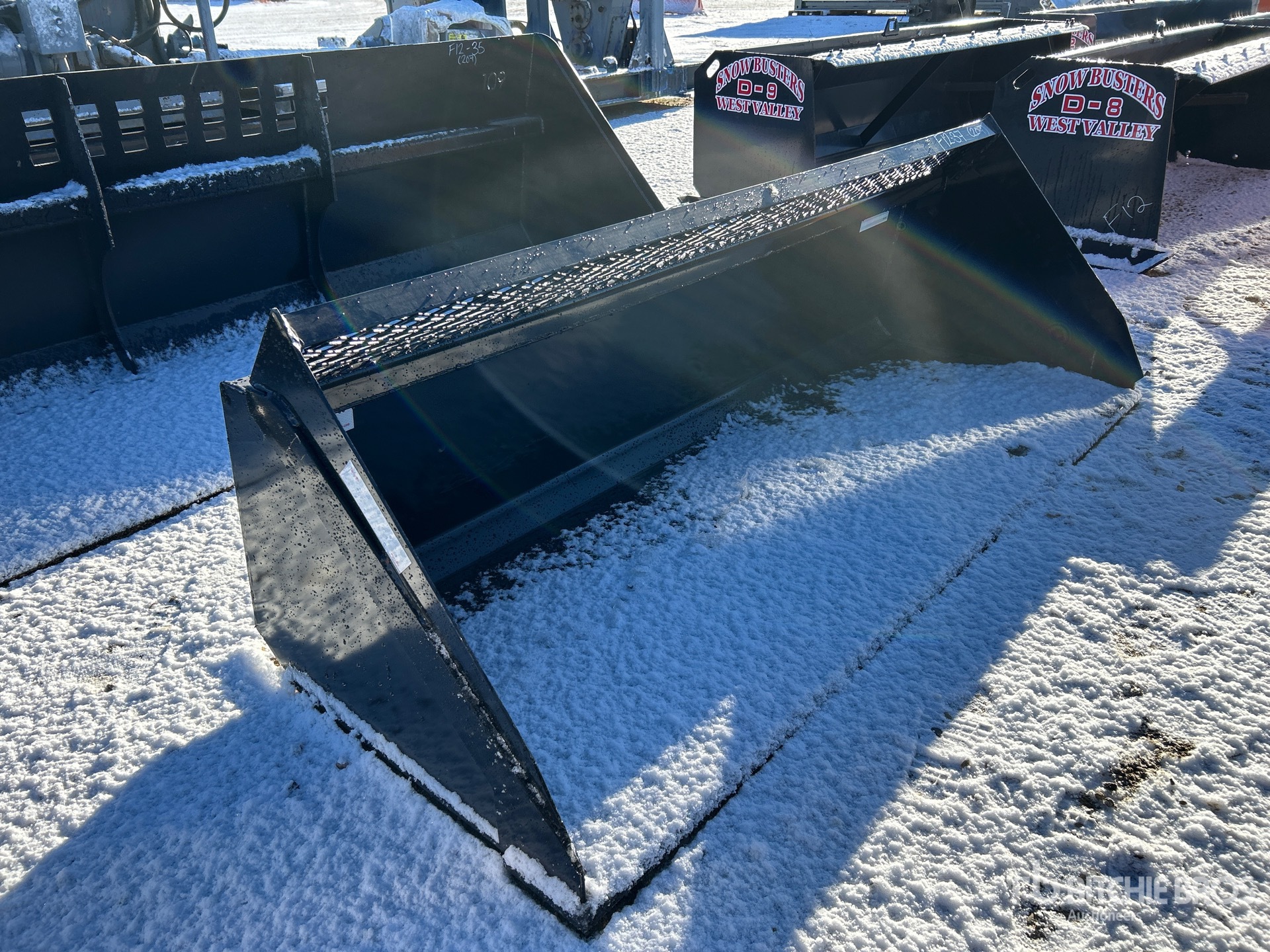 General Appearance with Bild, Ecke vorne rechts