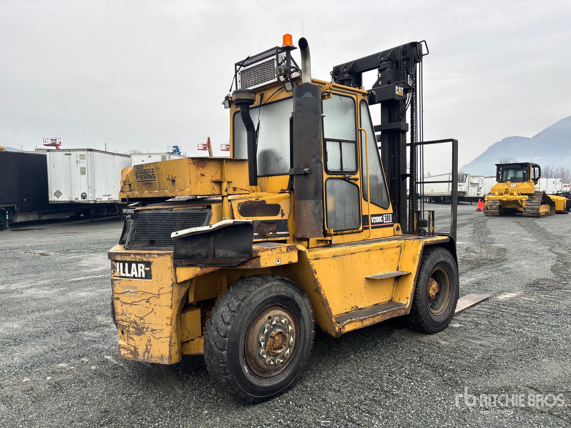 General Appearance with Foto, angolo anteriore sinistro