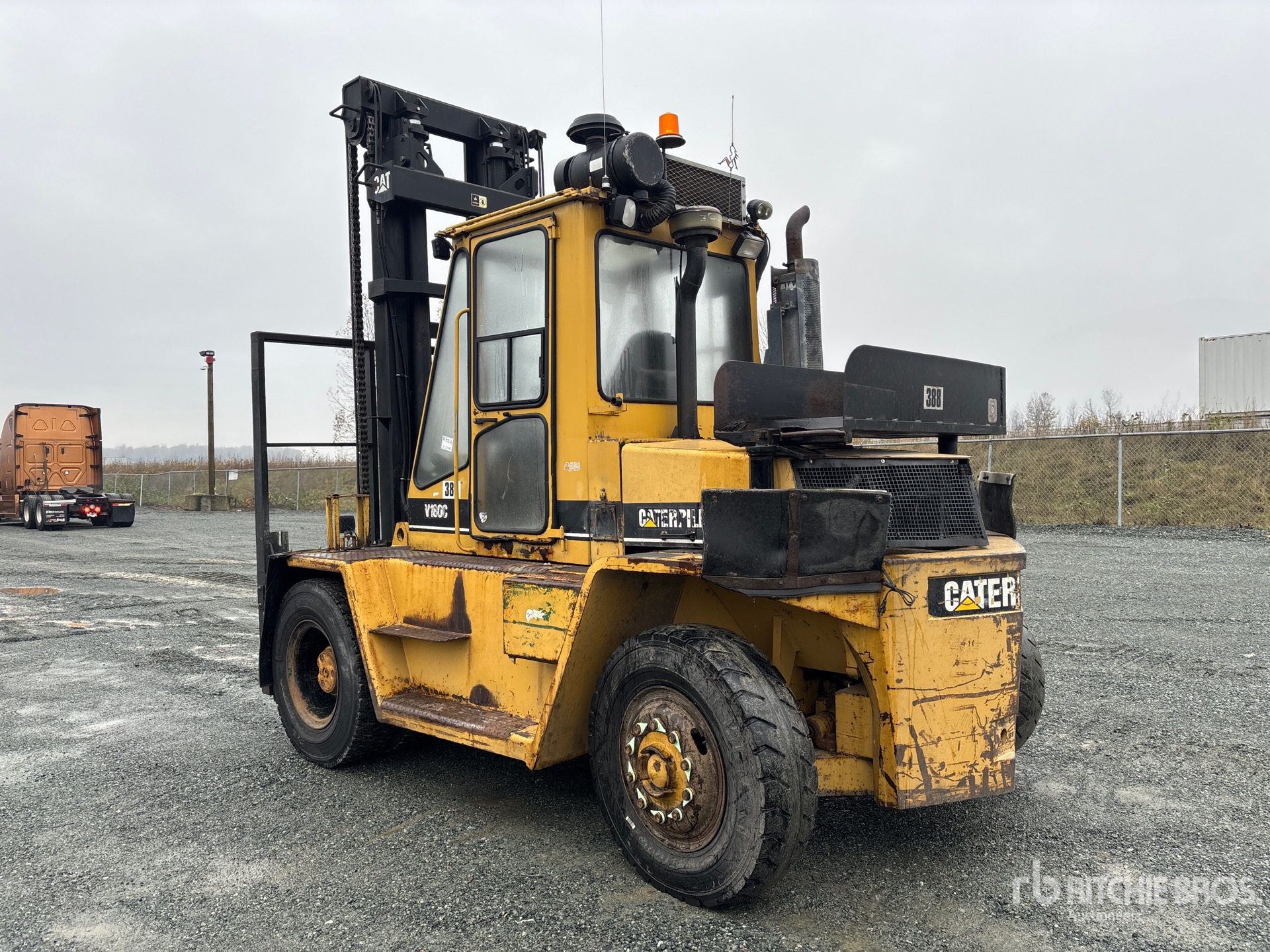 General Appearance with Foto, angolo posteriore sinistro