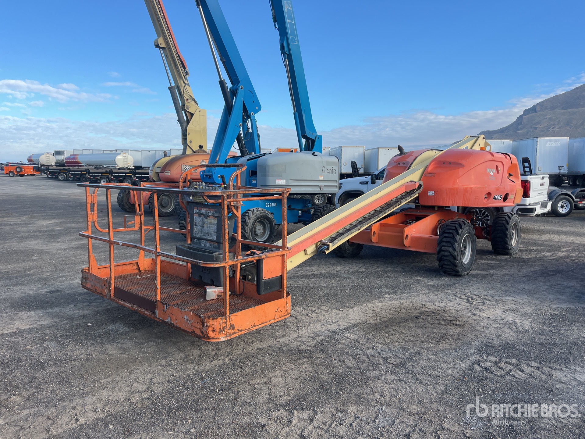 General Appearance with Picture, Left Front Corner