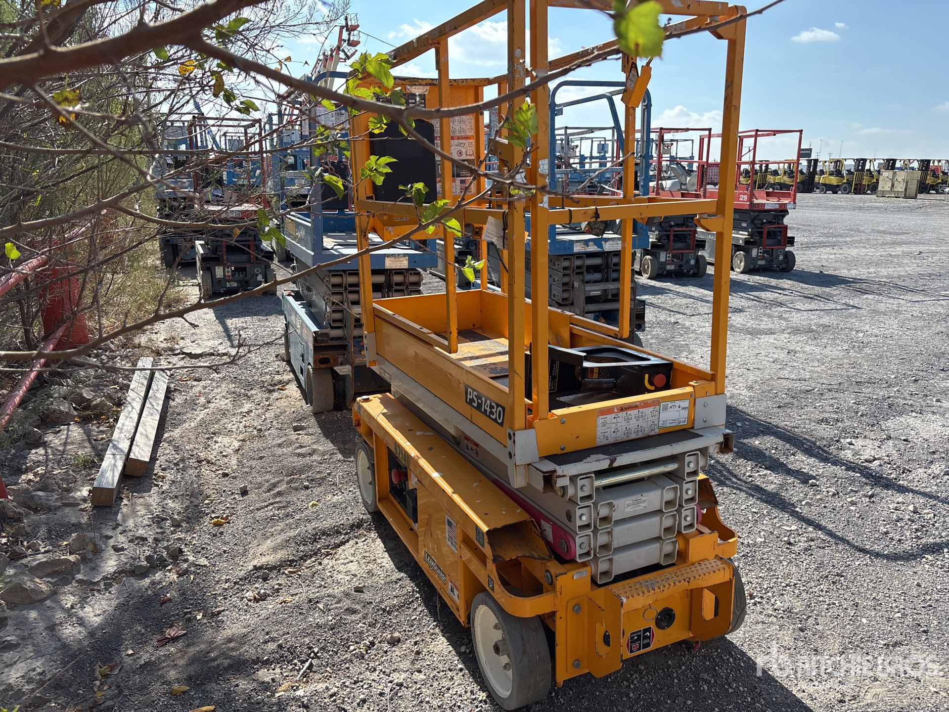 General Appearance with Imagen: esquina trasera izquierda