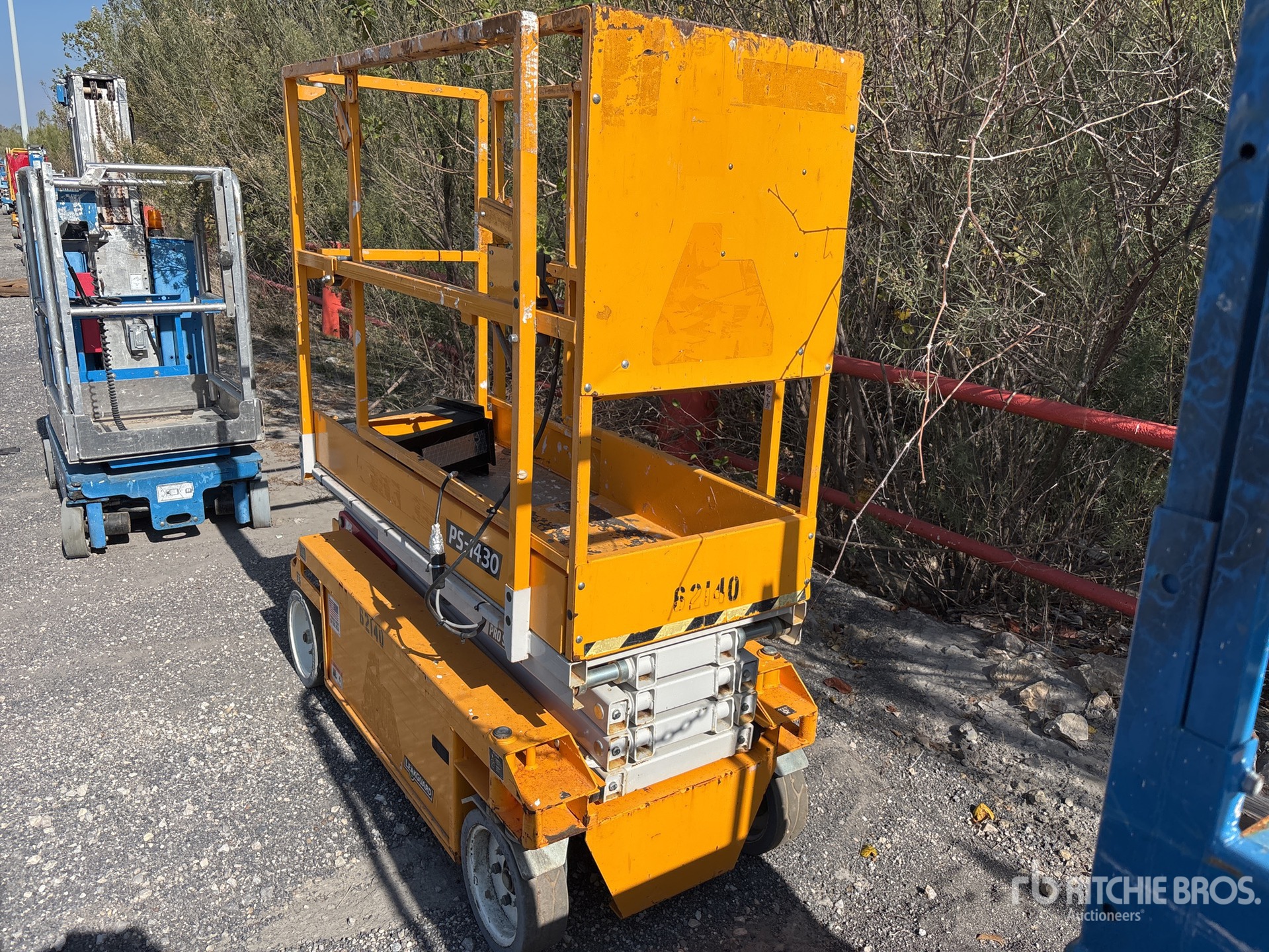 General Appearance with Imagen: esquina delantera derecha