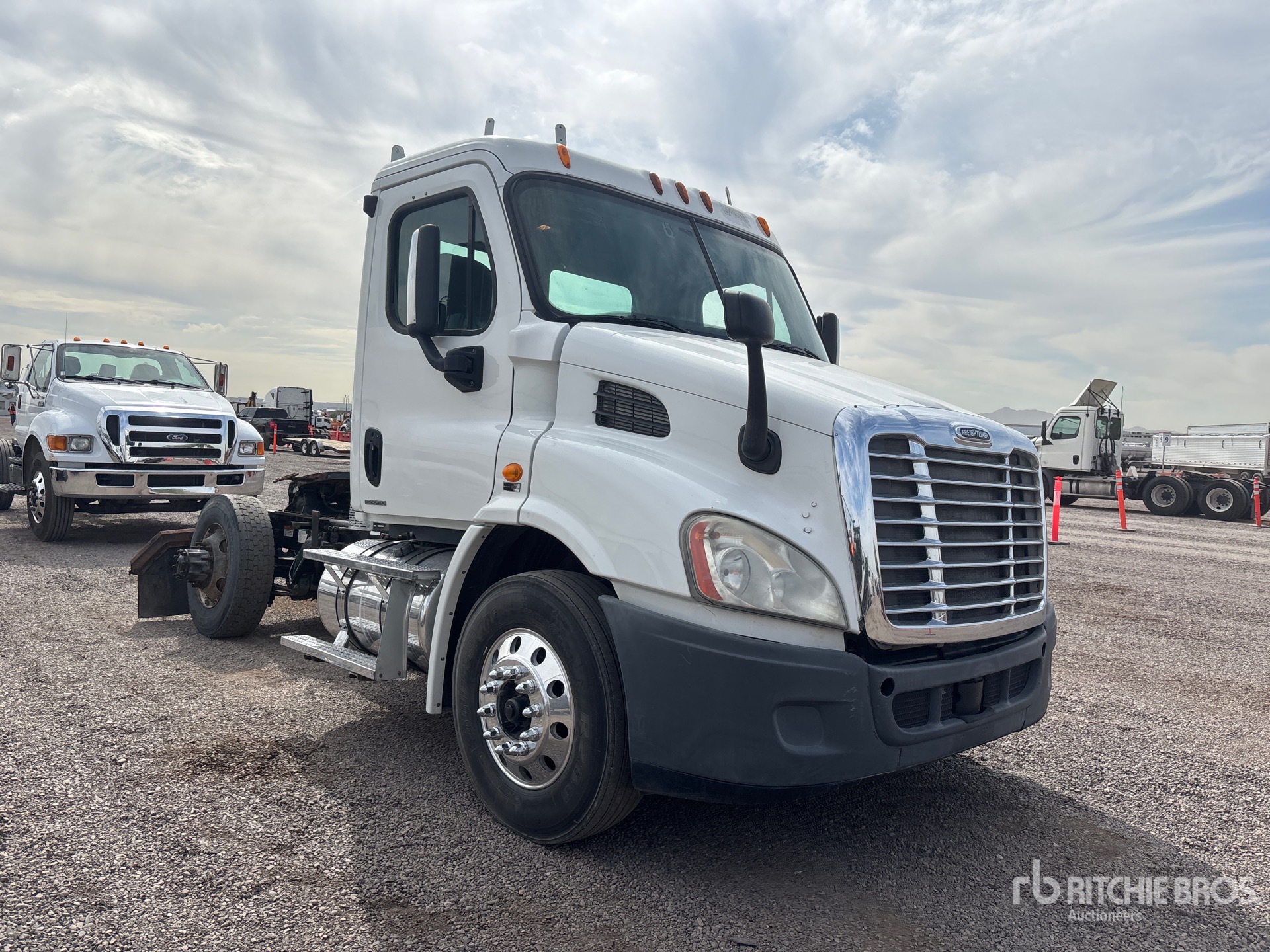 General Appearance with Bild, Ecke vorne rechts