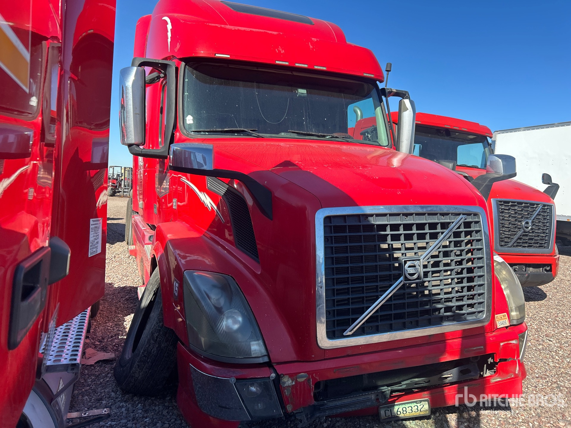 Aspect général with Image, coin avant droit