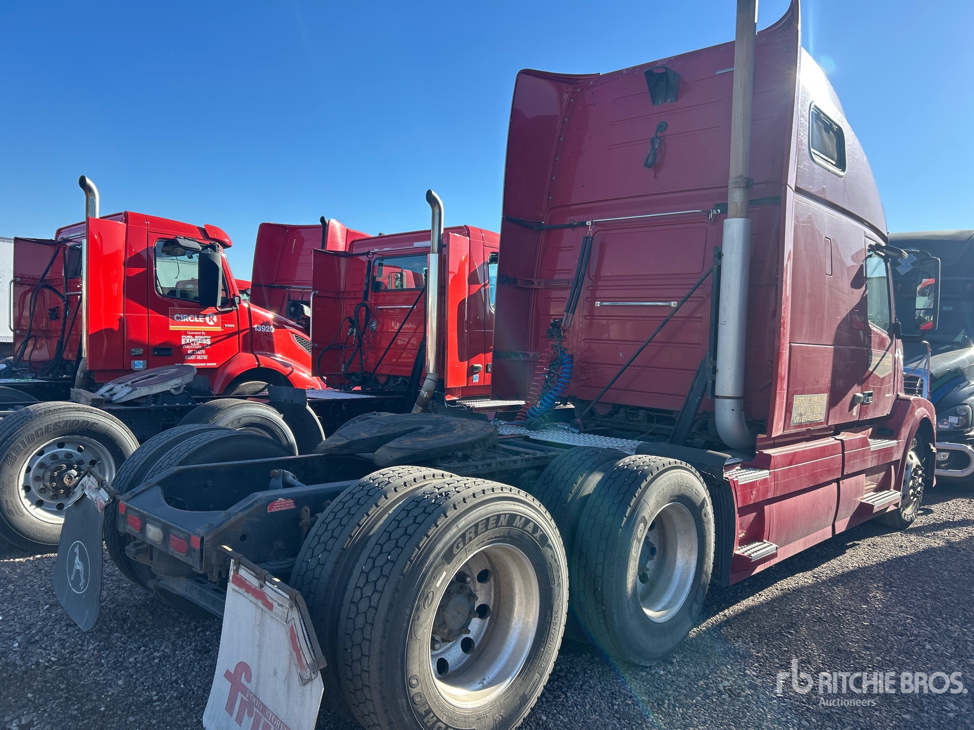 Aspect général with Image, coin arrière droit