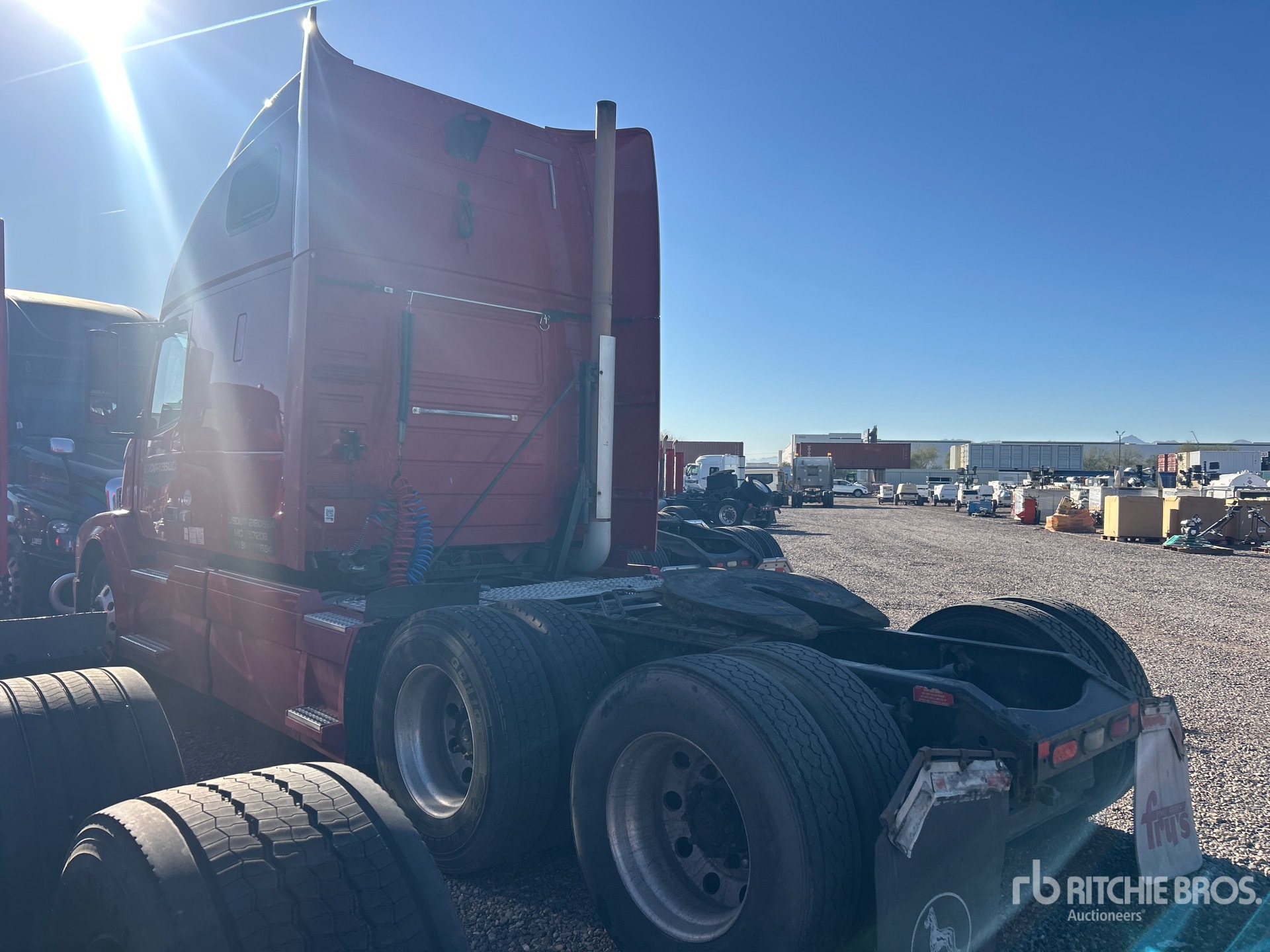 Aspect général with Image, coin arrière gauche