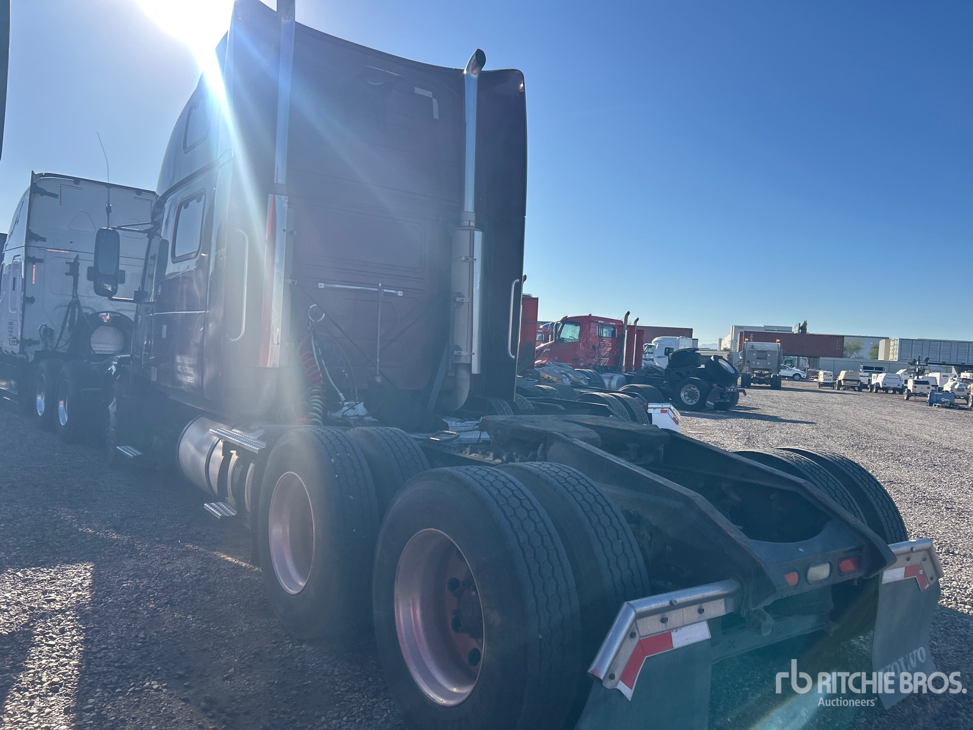 Aspect général with Image, coin arrière gauche