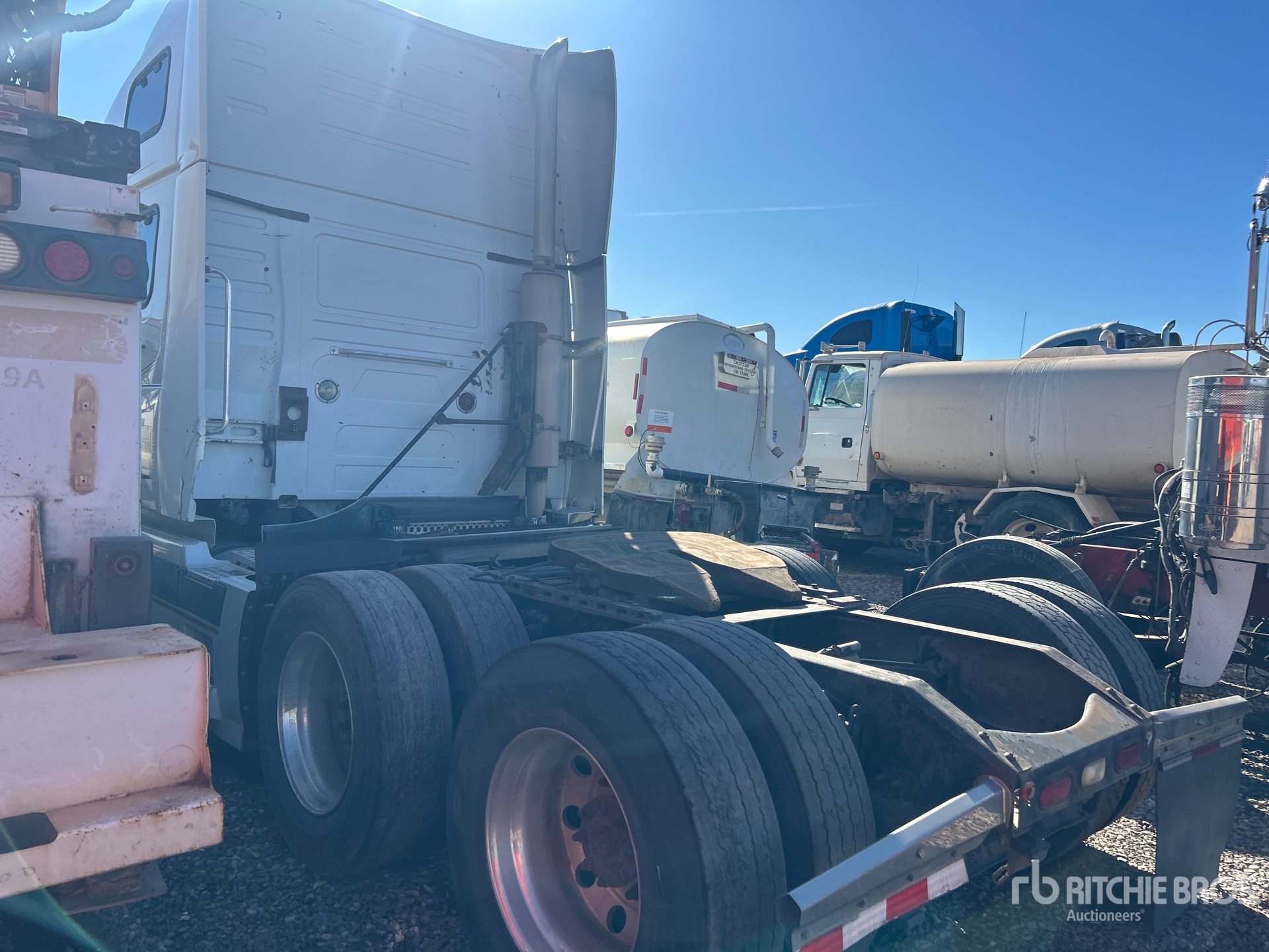 Aspect général with Image, coin arrière gauche