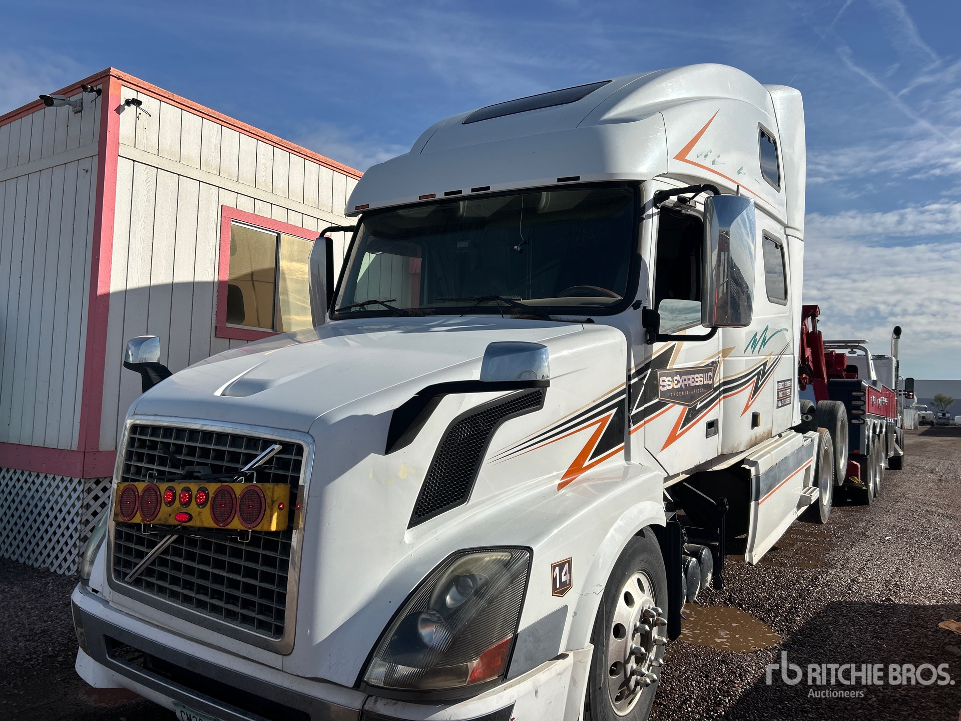 General Appearance with Picture, Left Front Corner