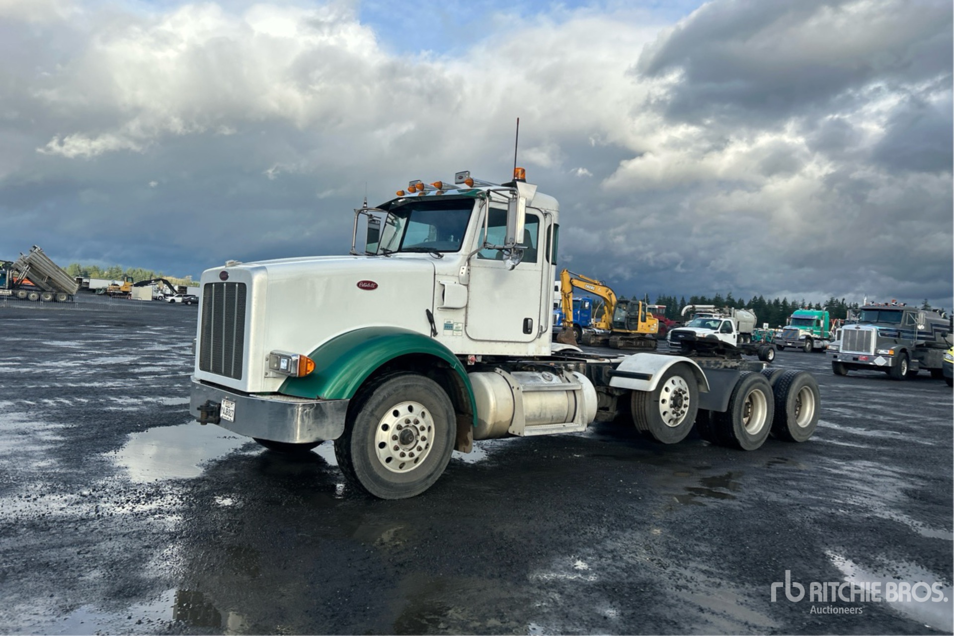 General Appearance with Picture, Left Front Corner