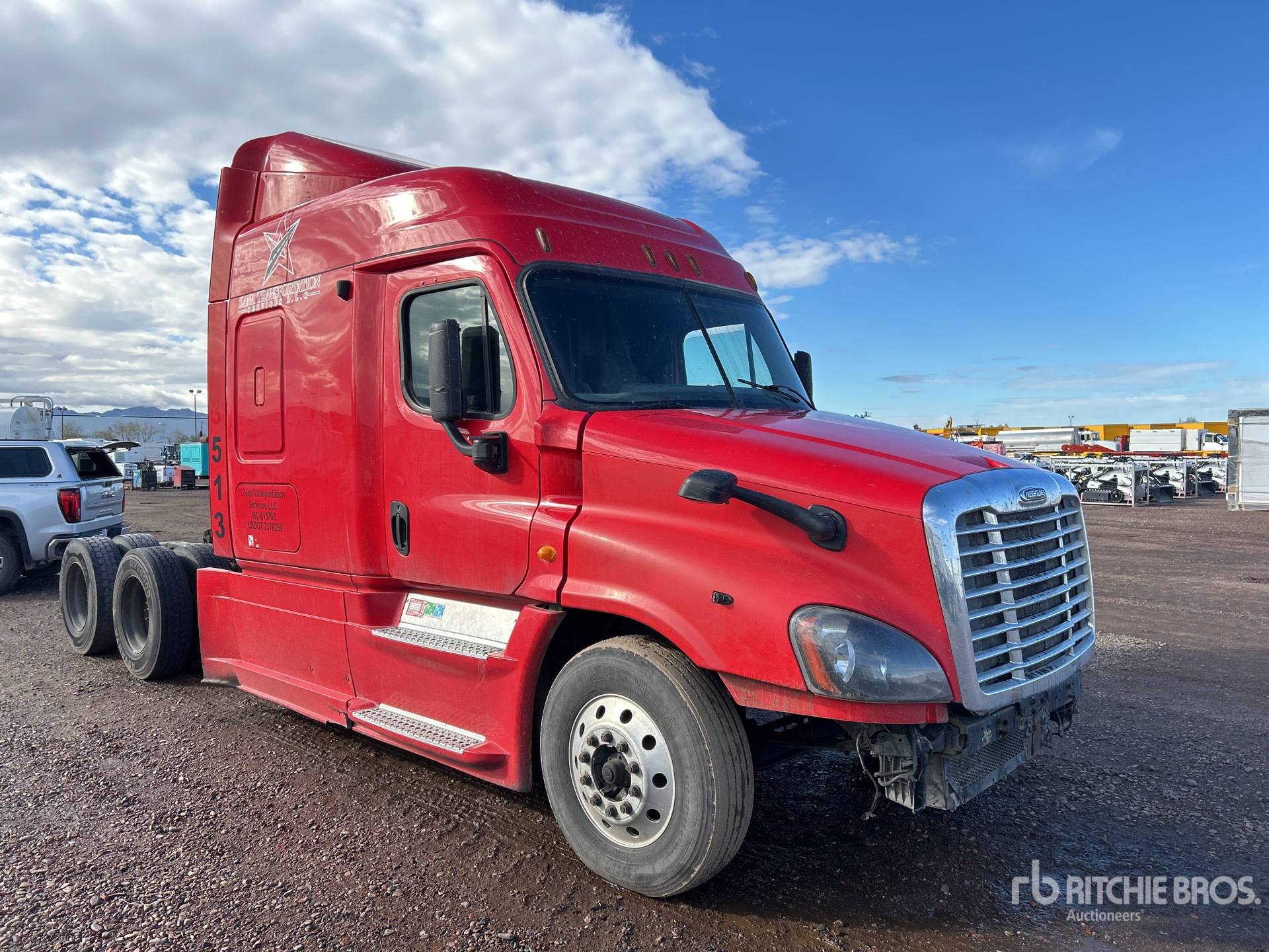 General Appearance with Bild, Ecke vorne rechts