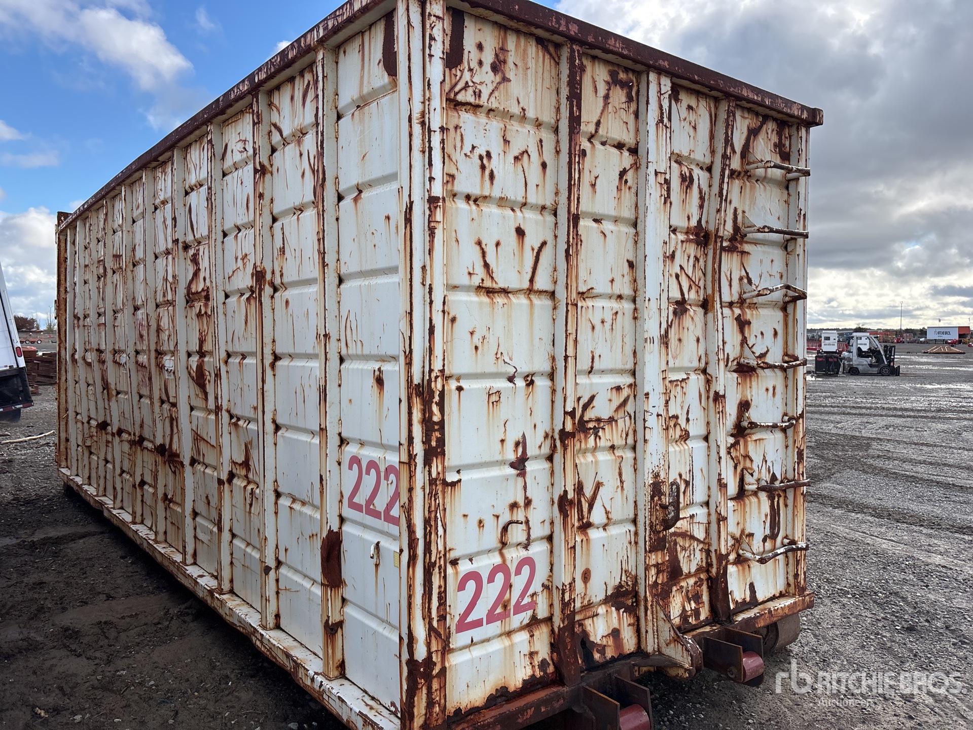 General Appearance with Bild, Ecke hinten links