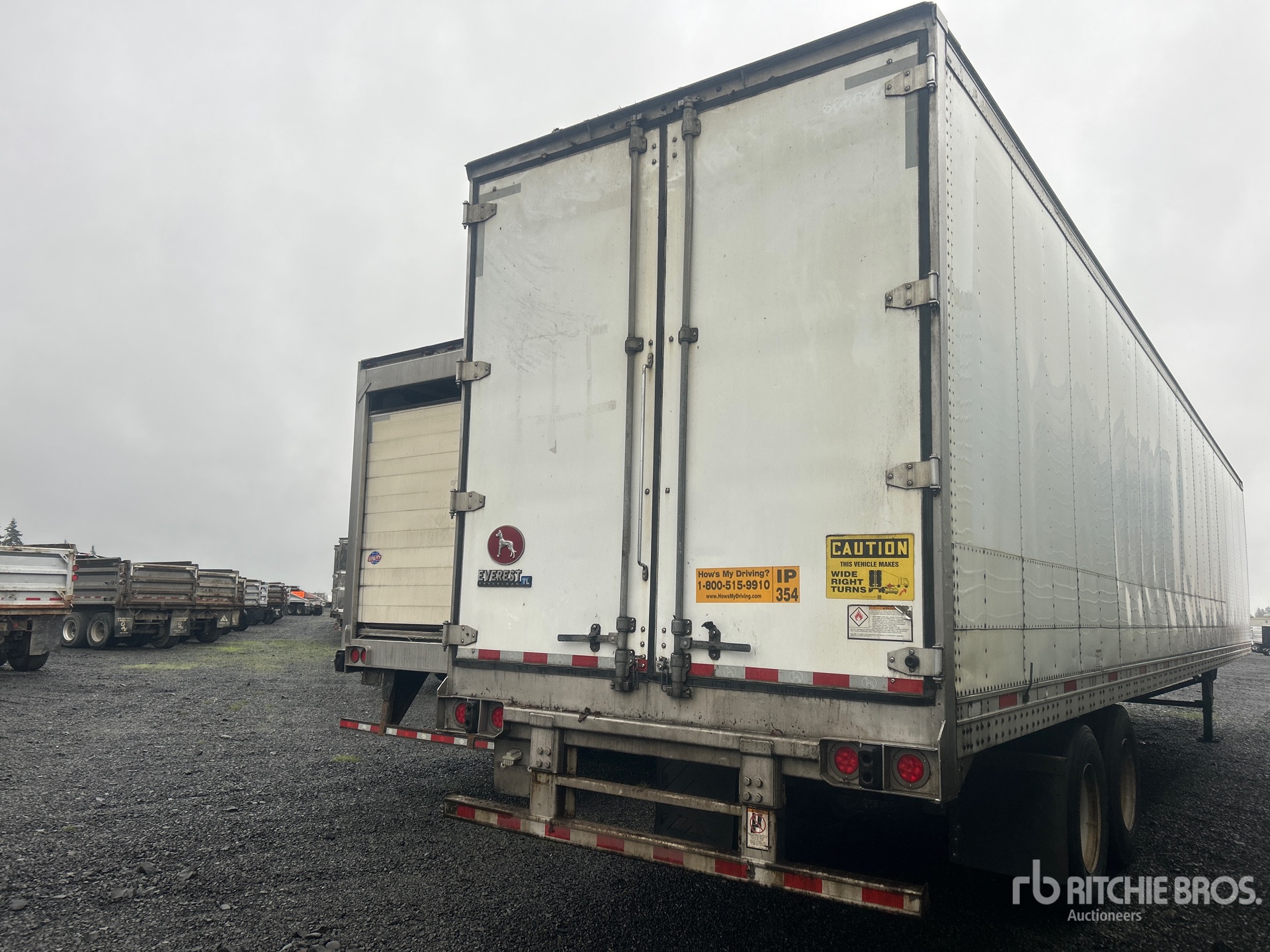 Aspect général with Image, coin arrière droit