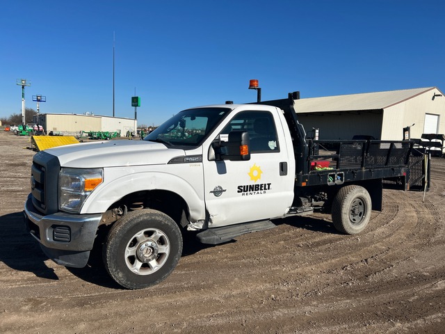 2016 Ford F-250 XL 4x4 Flatbed Truck