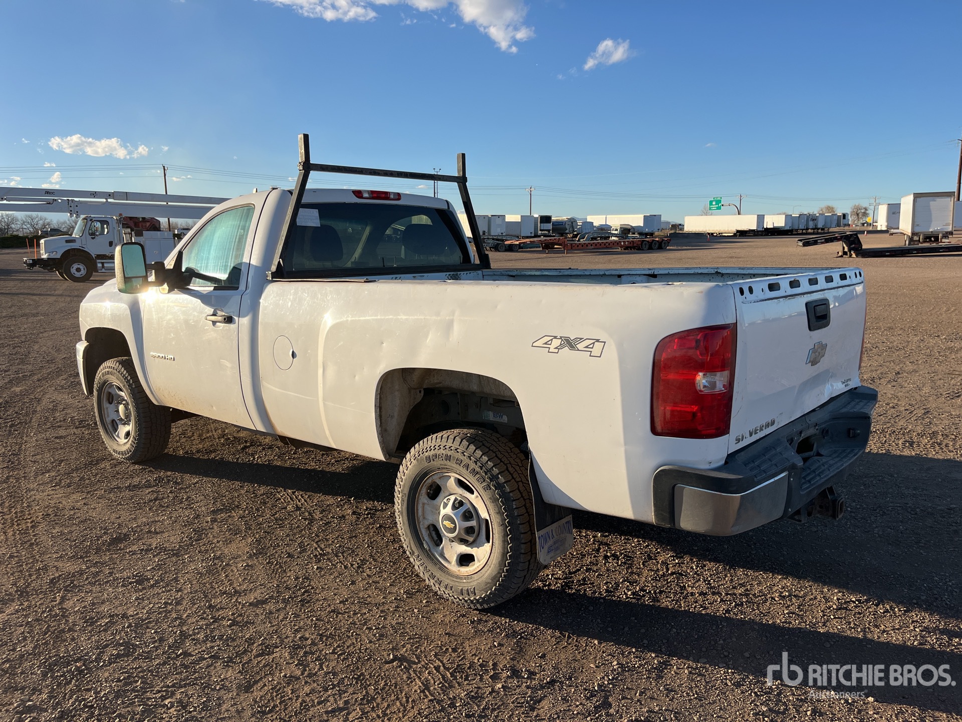 General Appearance with Imagen: esquina trasera izquierda