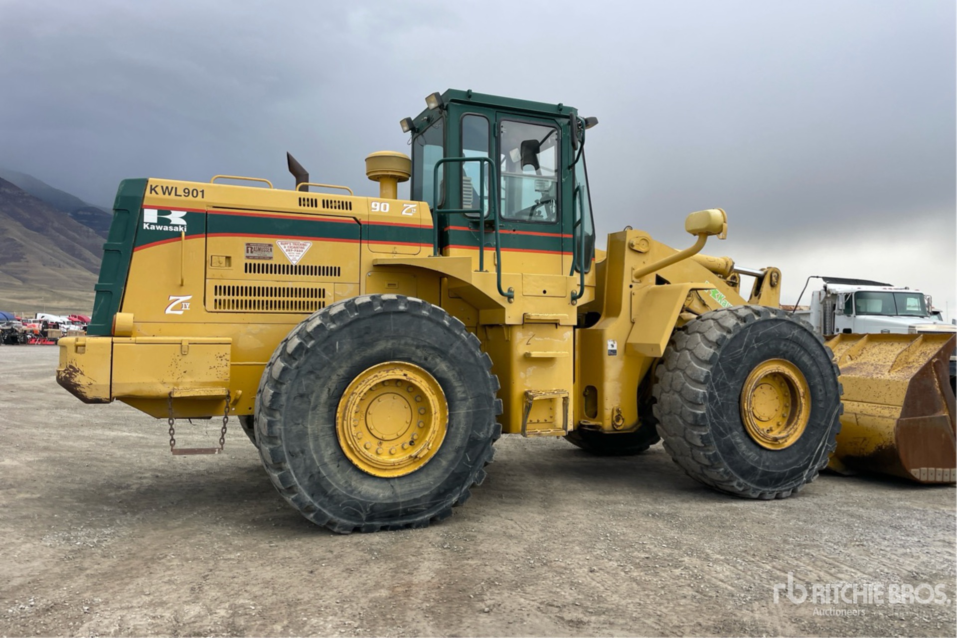 General Appearance with Imagen: esquina trasera derecha