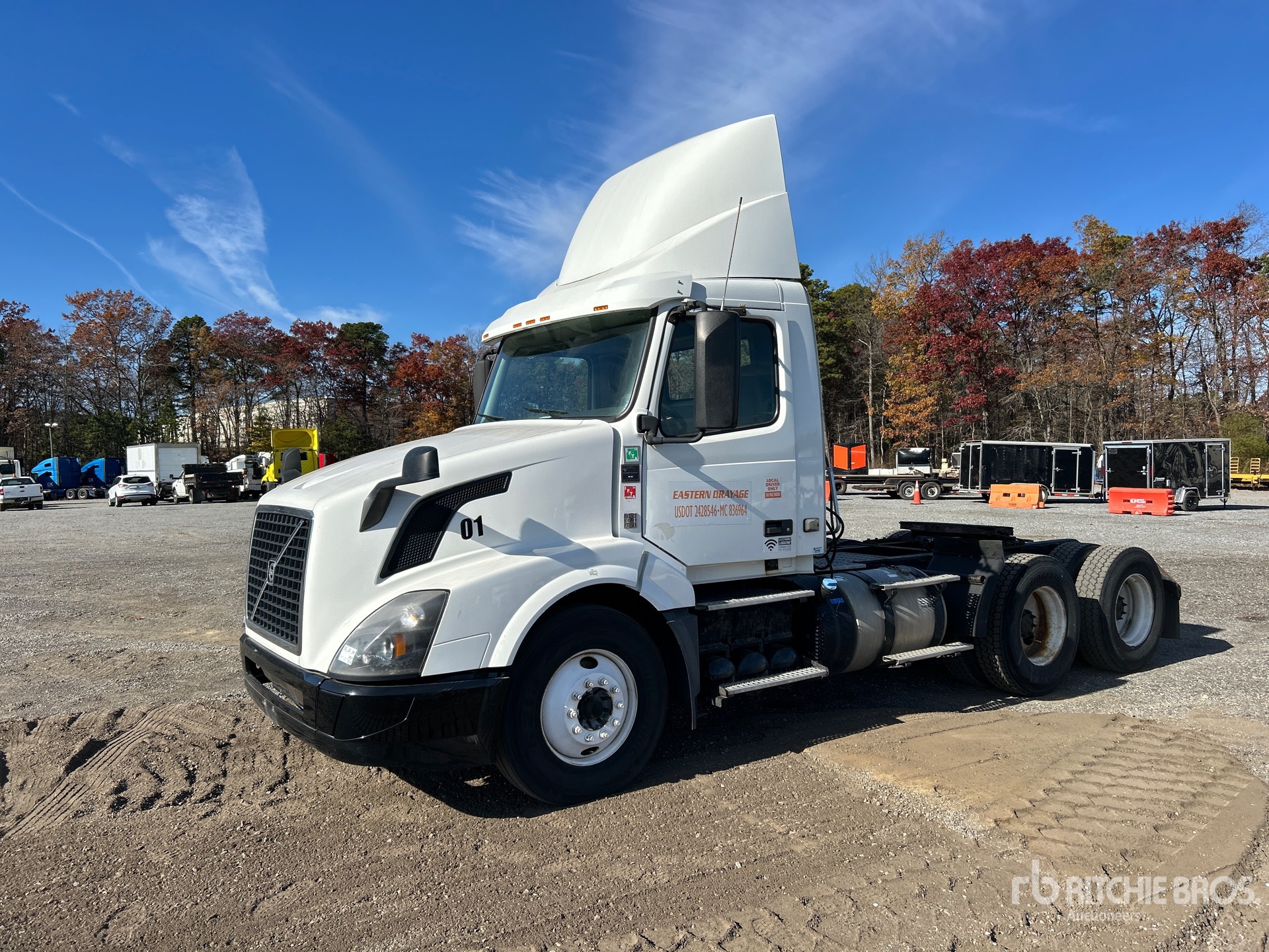 General Appearance with Foto, angolo anteriore sinistro