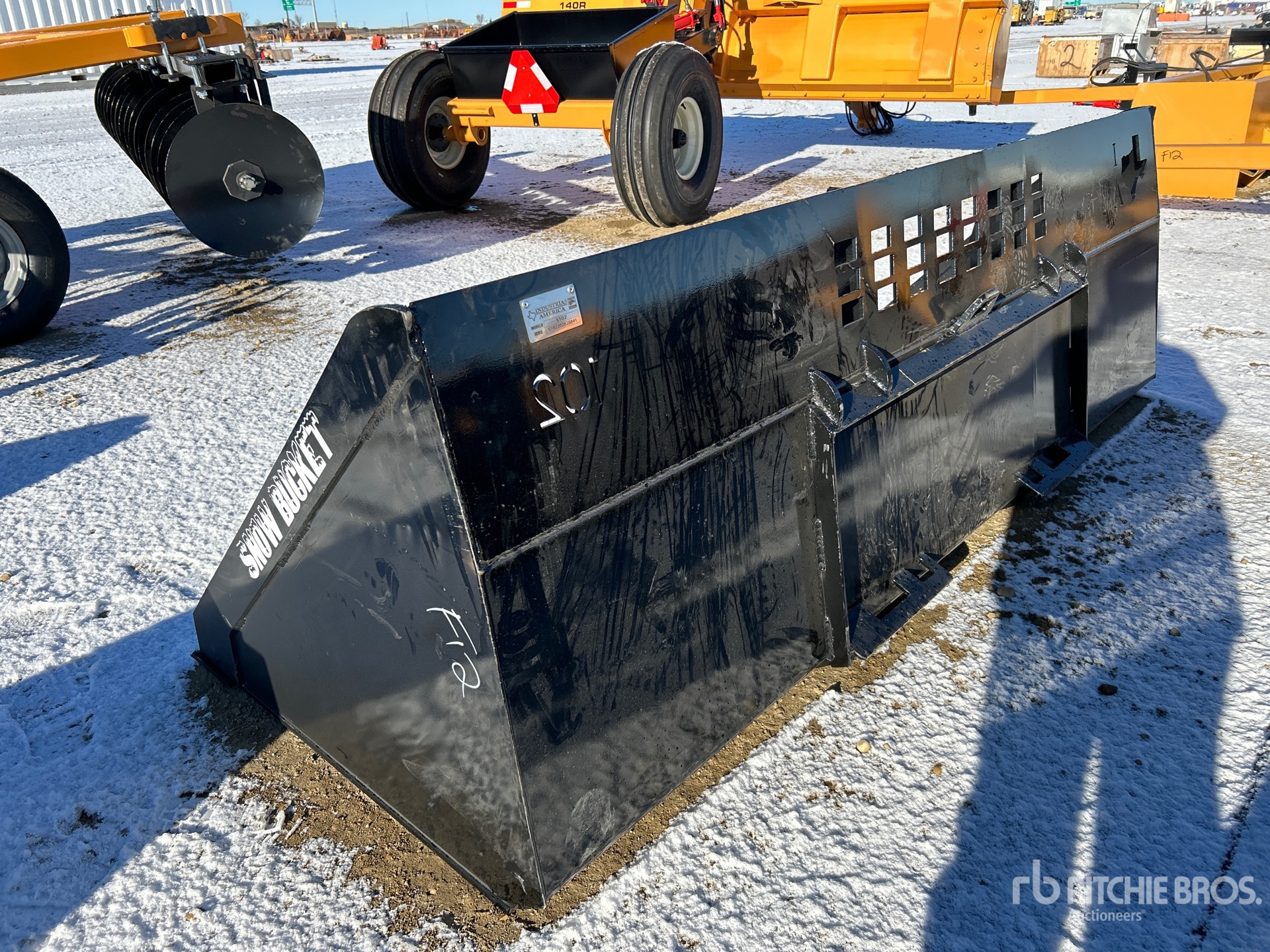 General Appearance with Bild, Ecke hinten links