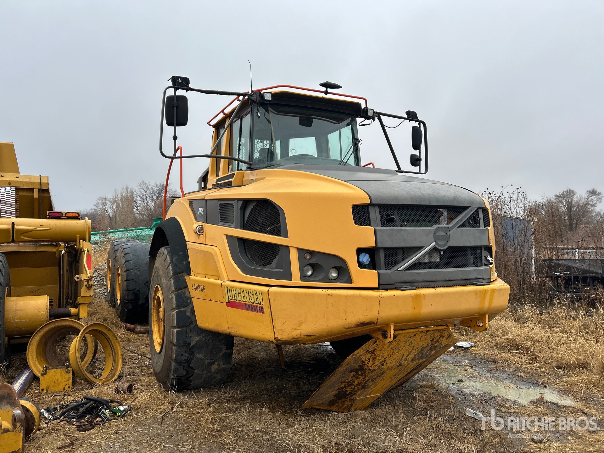 General Appearance with Bild, Ecke vorne rechts