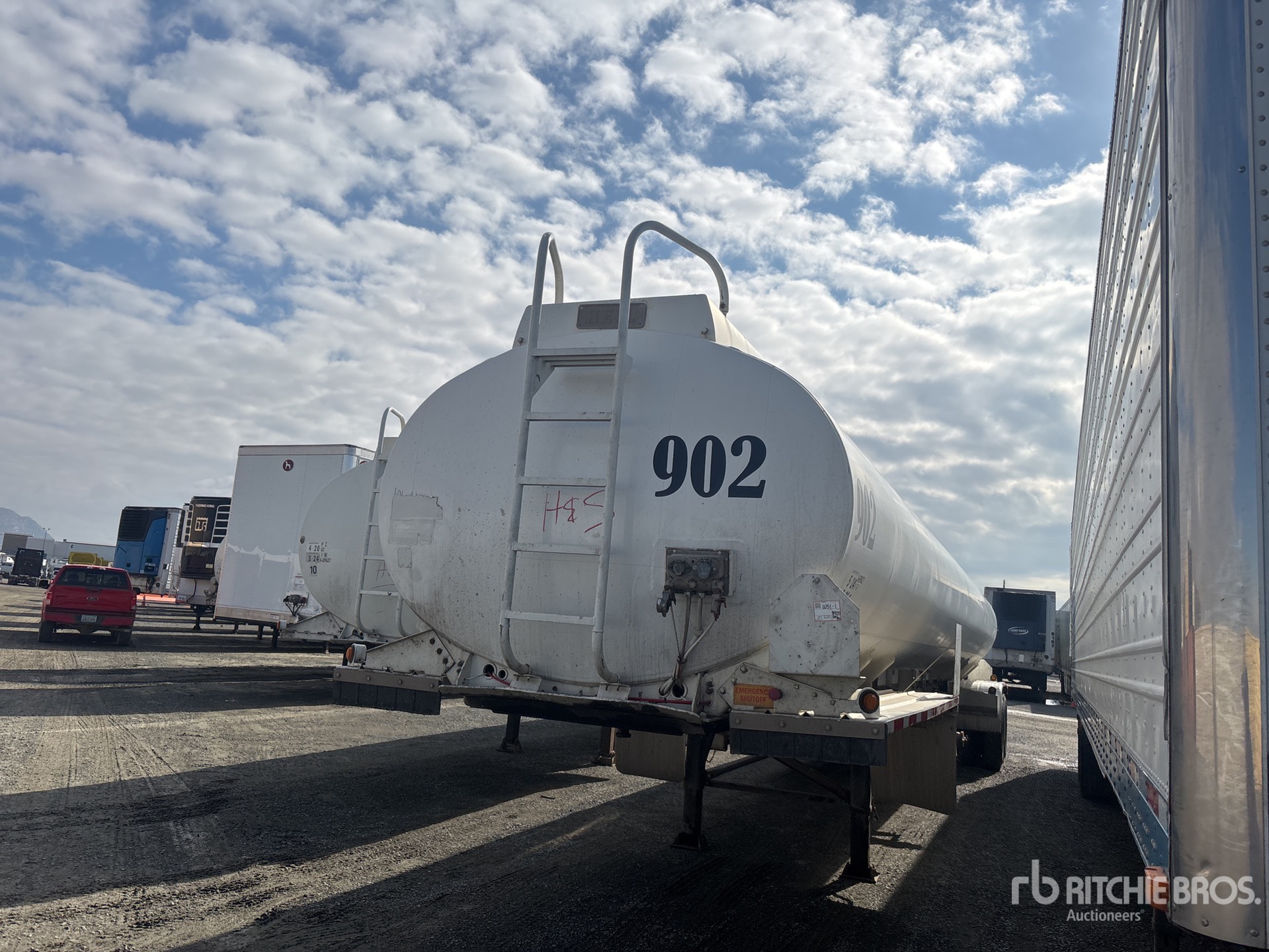 General Appearance with Image, coin avant gauche