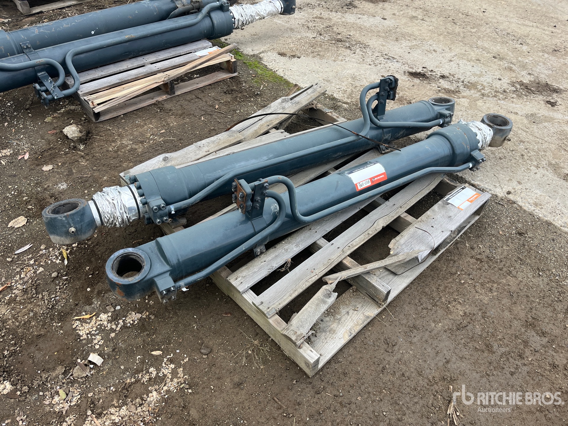 General Appearance with Bild, Ecke vorne rechts