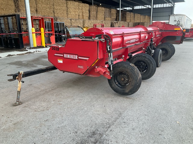 2022 Hiniker 5620 20 ft Pull Type Flail Windrower