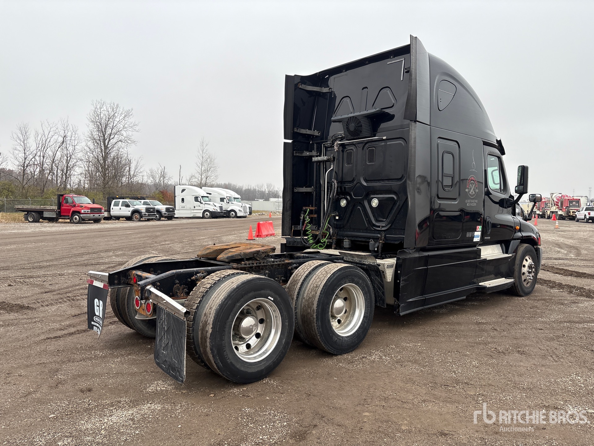 Aspect général with Image, coin arrière droit