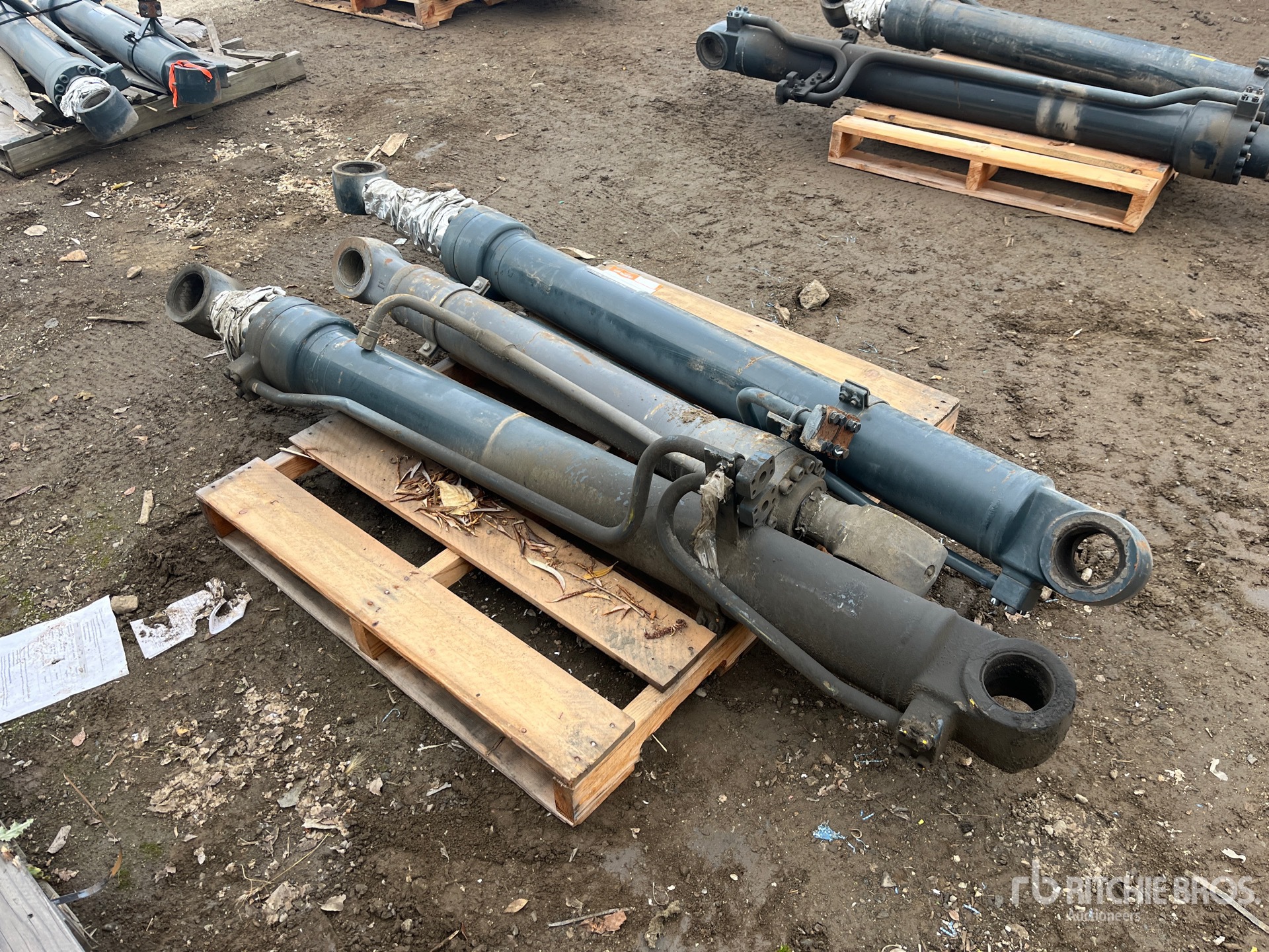 General Appearance with Bild, Ecke hinten rechts