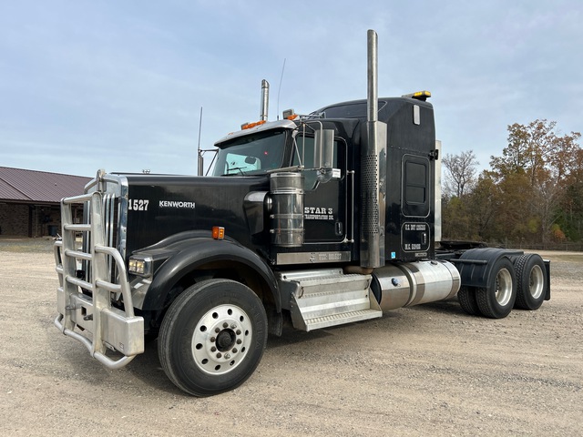 2016 Kenworth W900 6x4 T/A Sleeper Truck Tractor 2016 Kenworth W900 6x4 T/A Sleeper Truck Tractor