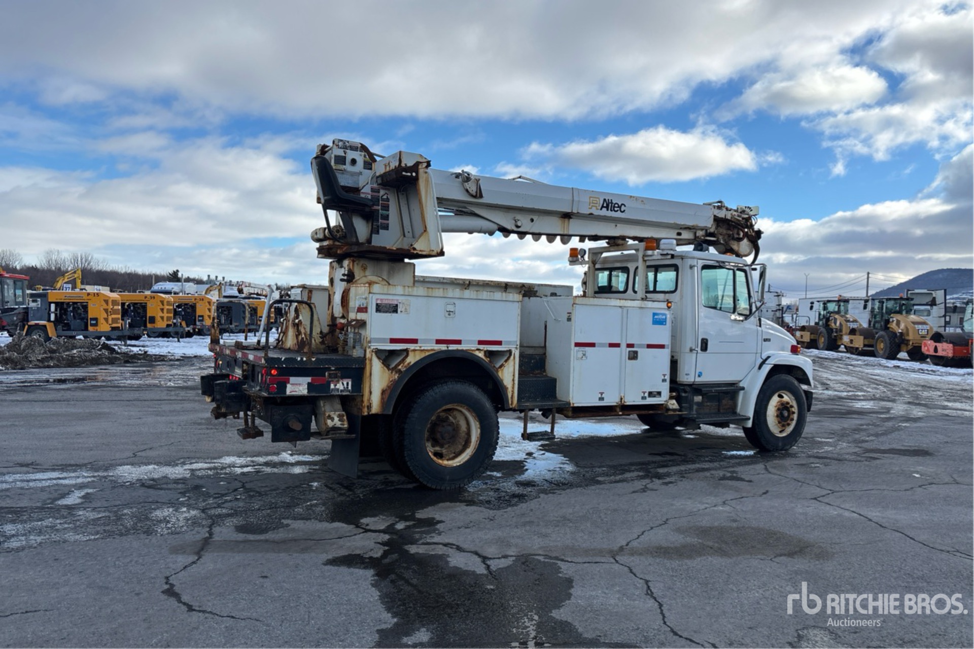 Aspect général with Image, coin arrière droit