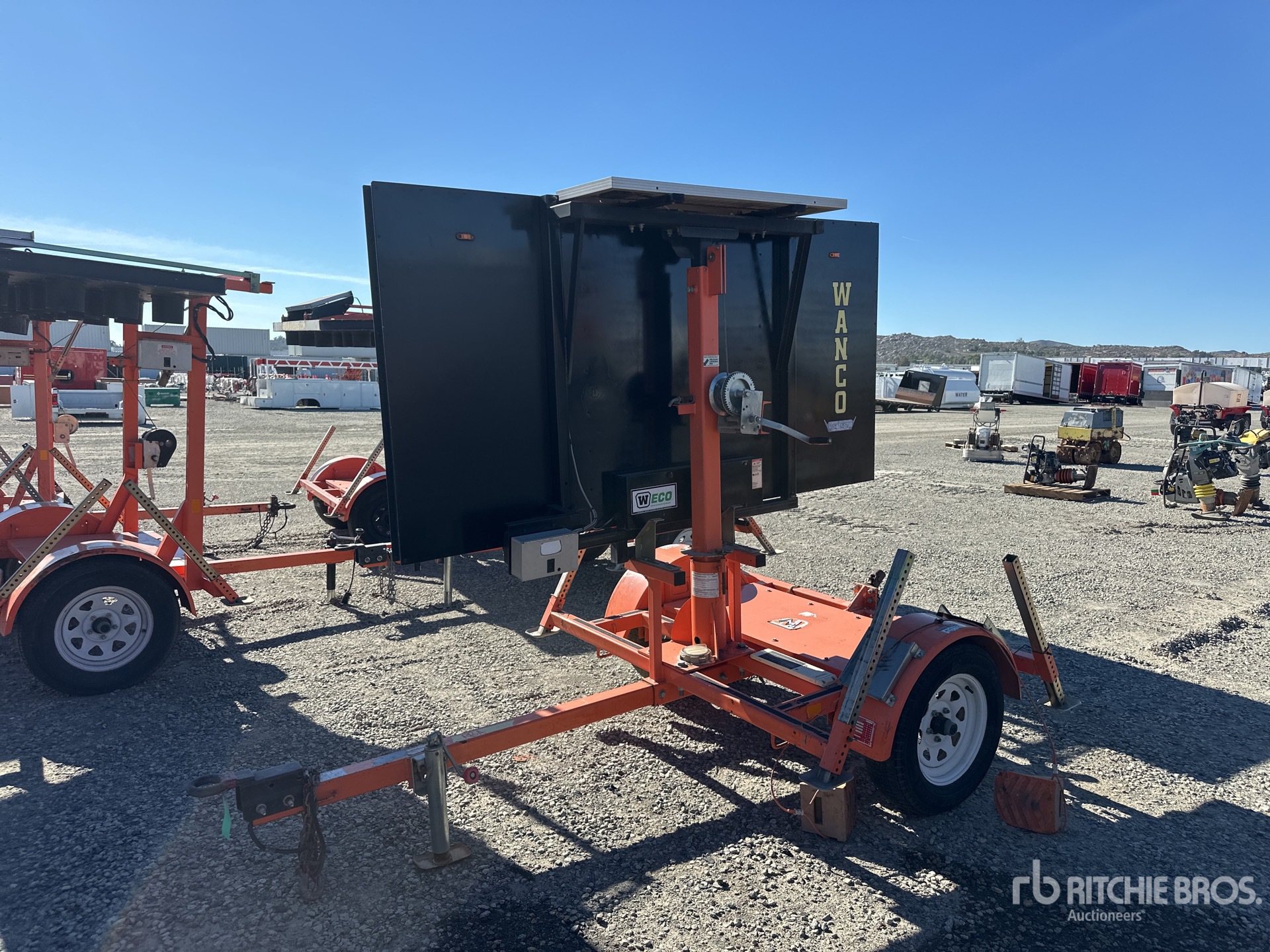 General Appearance with Bild, Ecke vorne links