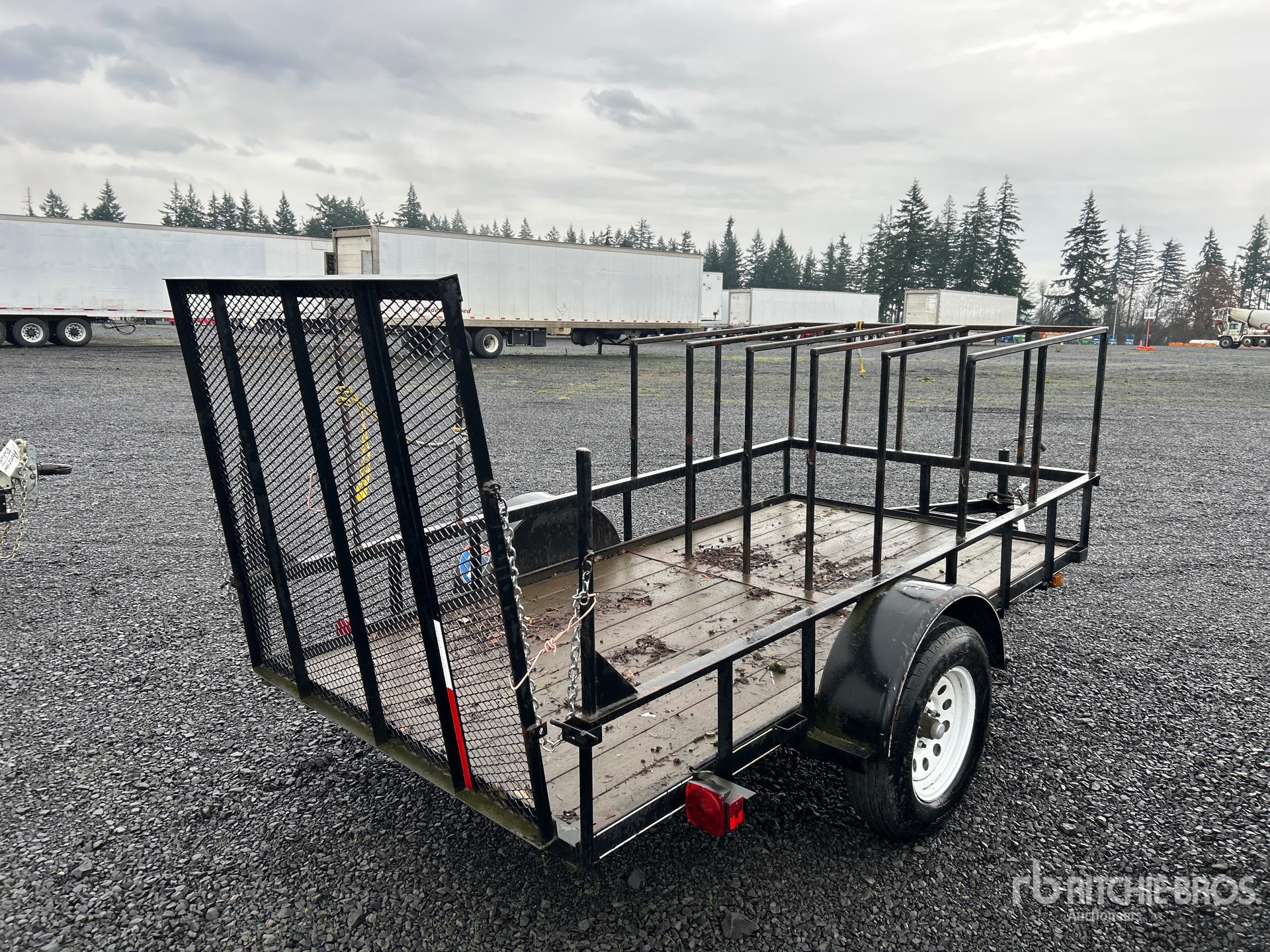 General Appearance with Bild, Ecke hinten rechts