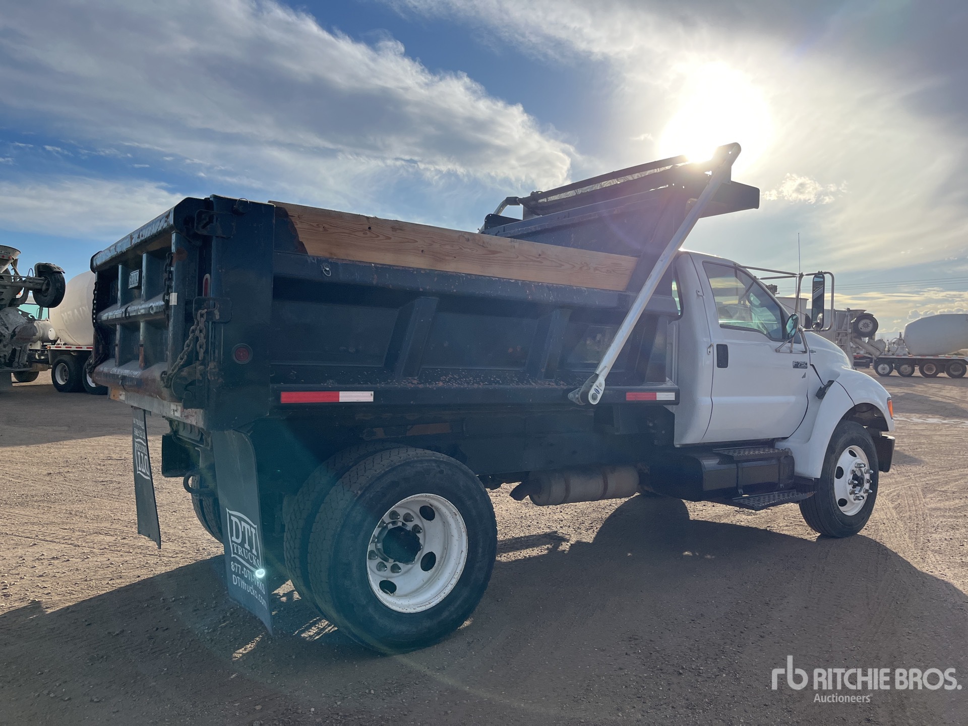 General Appearance with Zdjęcie, prawy dolny róg